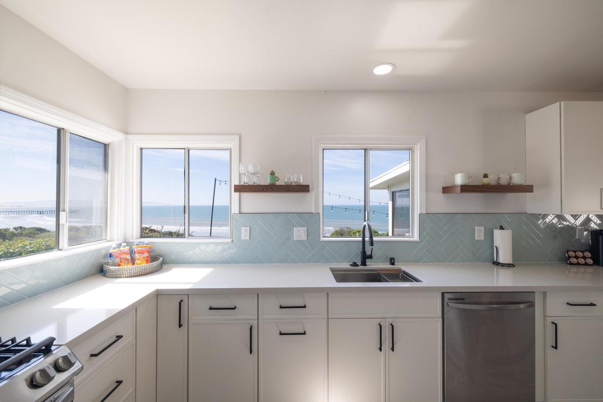 Tides Oceanview Inn and Cottages photo 18