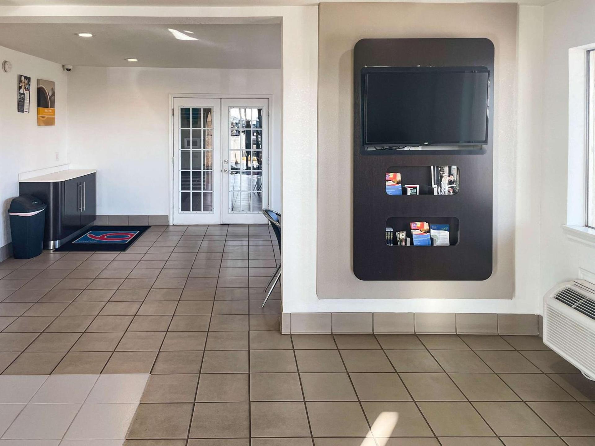 Motel 6-Wichita Falls, TX - North photo 5