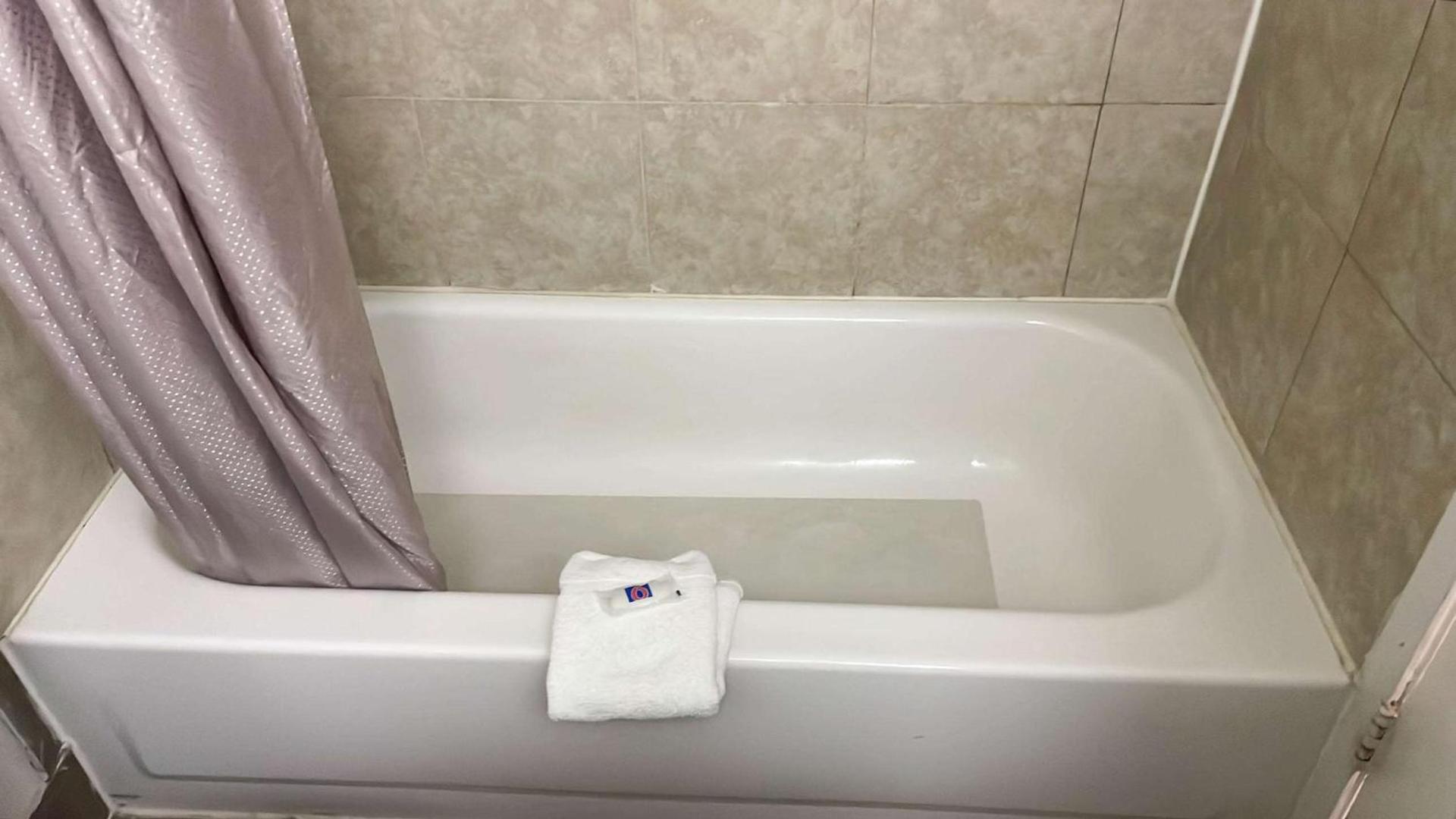 Motel 6-Wichita Falls, TX - North photo 13