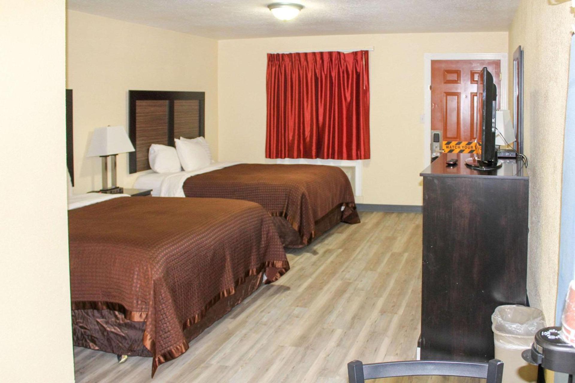 Rodeway Inn Medford South I-5 photo 26