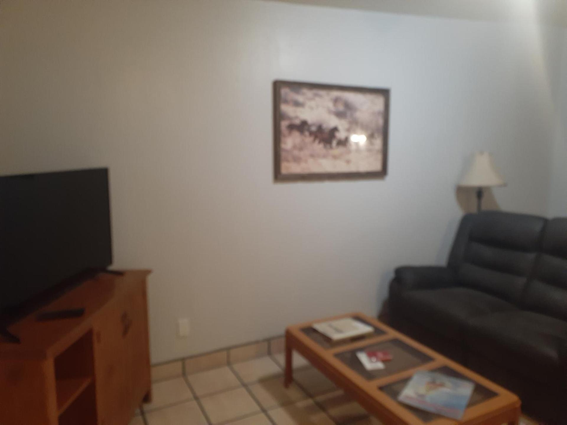 Stagecoach Suites photo 23