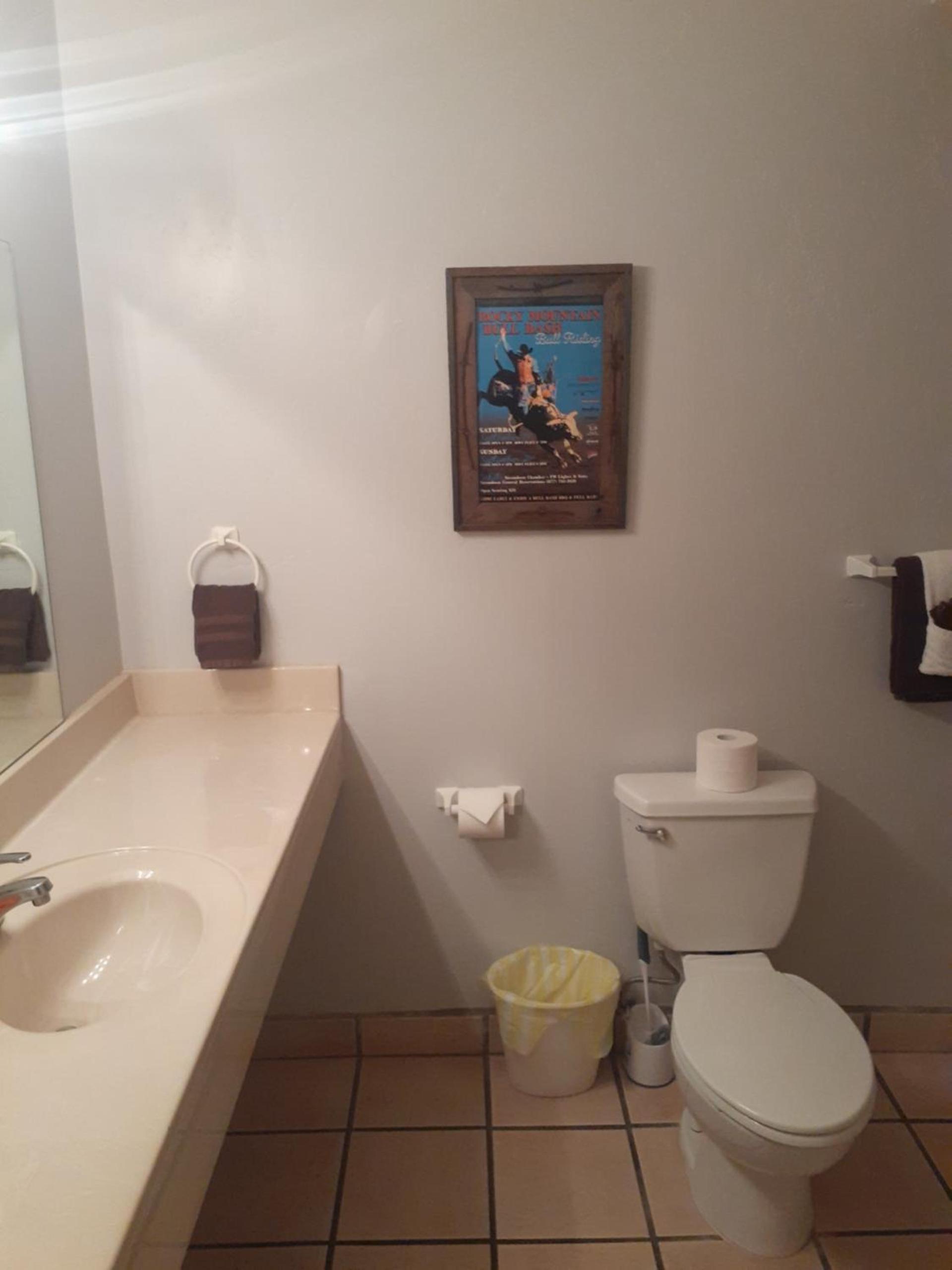 Stagecoach Suites photo 28