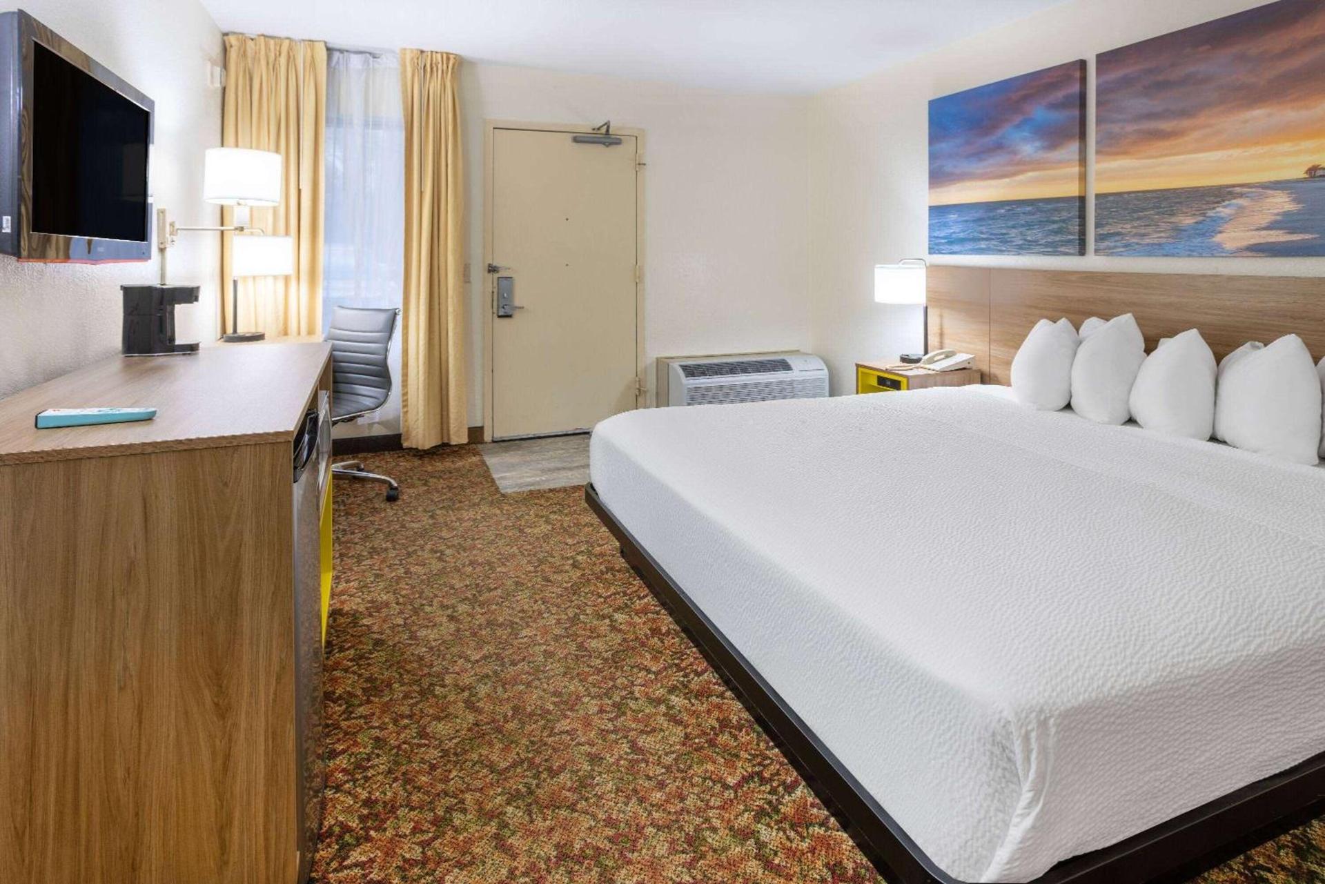 Hotel Carolina A Days Inn by Wyndham photo 6