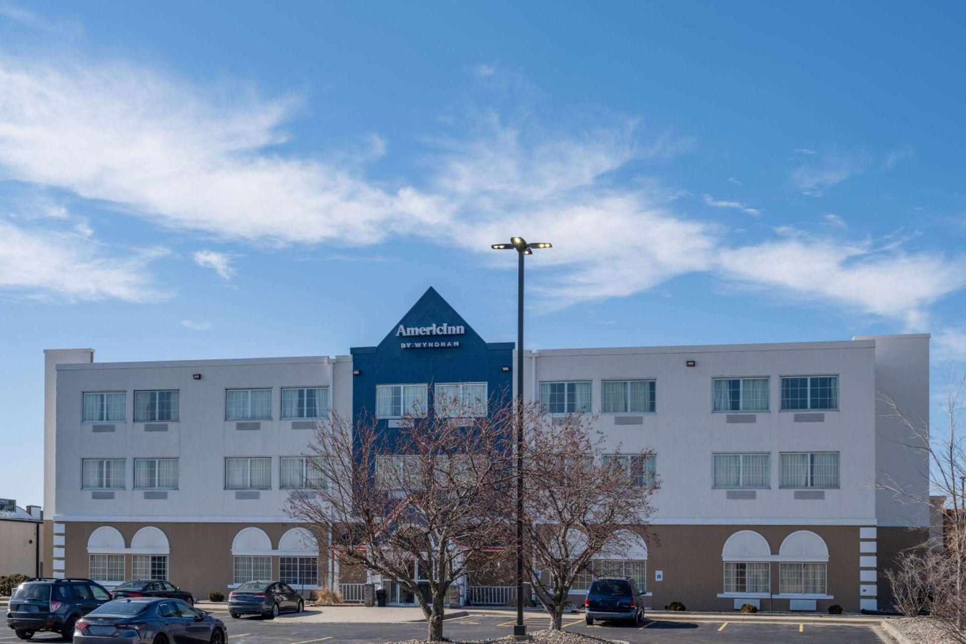 AmericInn by Wyndham Cedar Rapids North photo 1