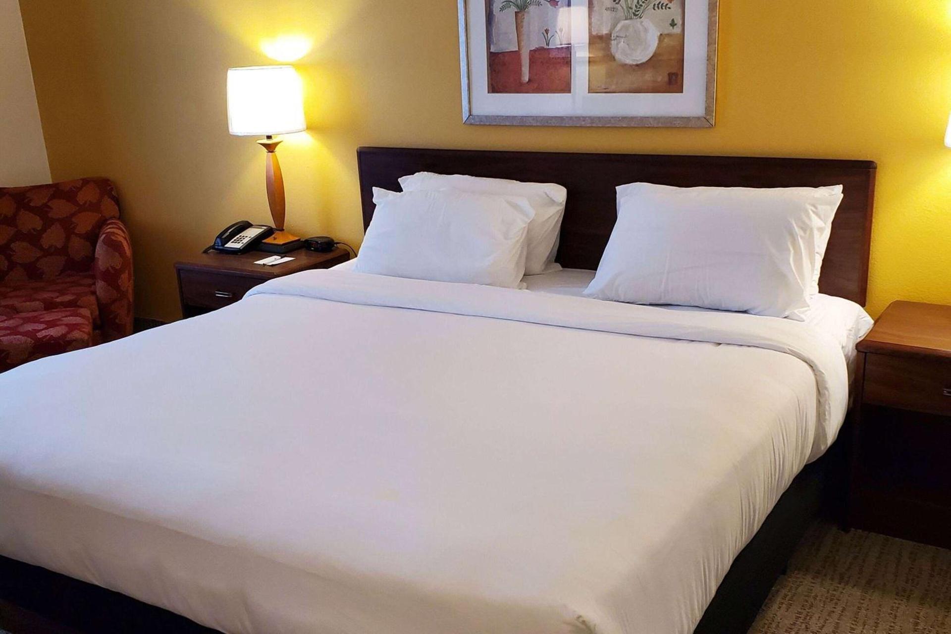 Wingate by Wyndham Uniontown photo 4