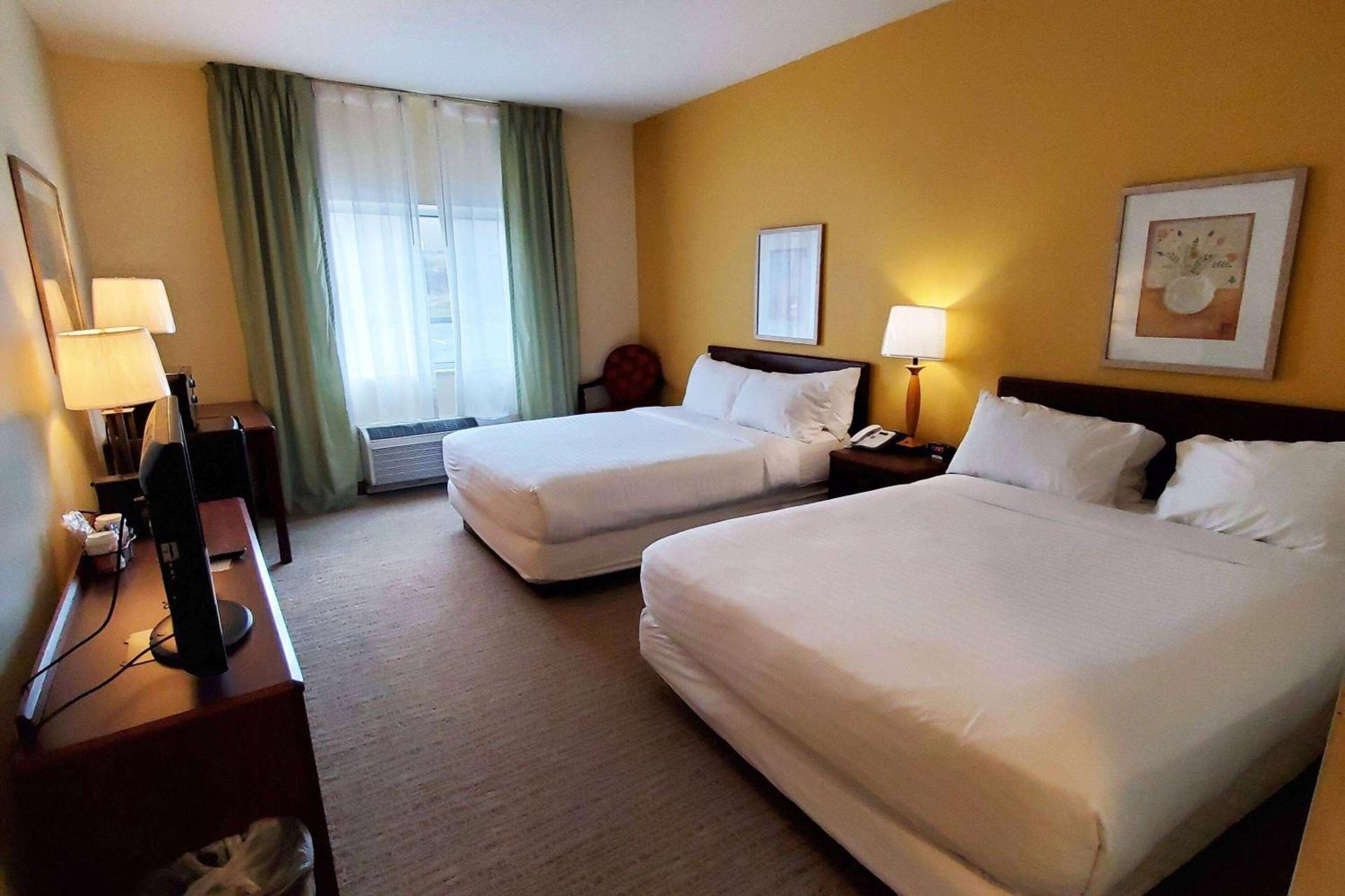 Wingate by Wyndham Uniontown photo 7