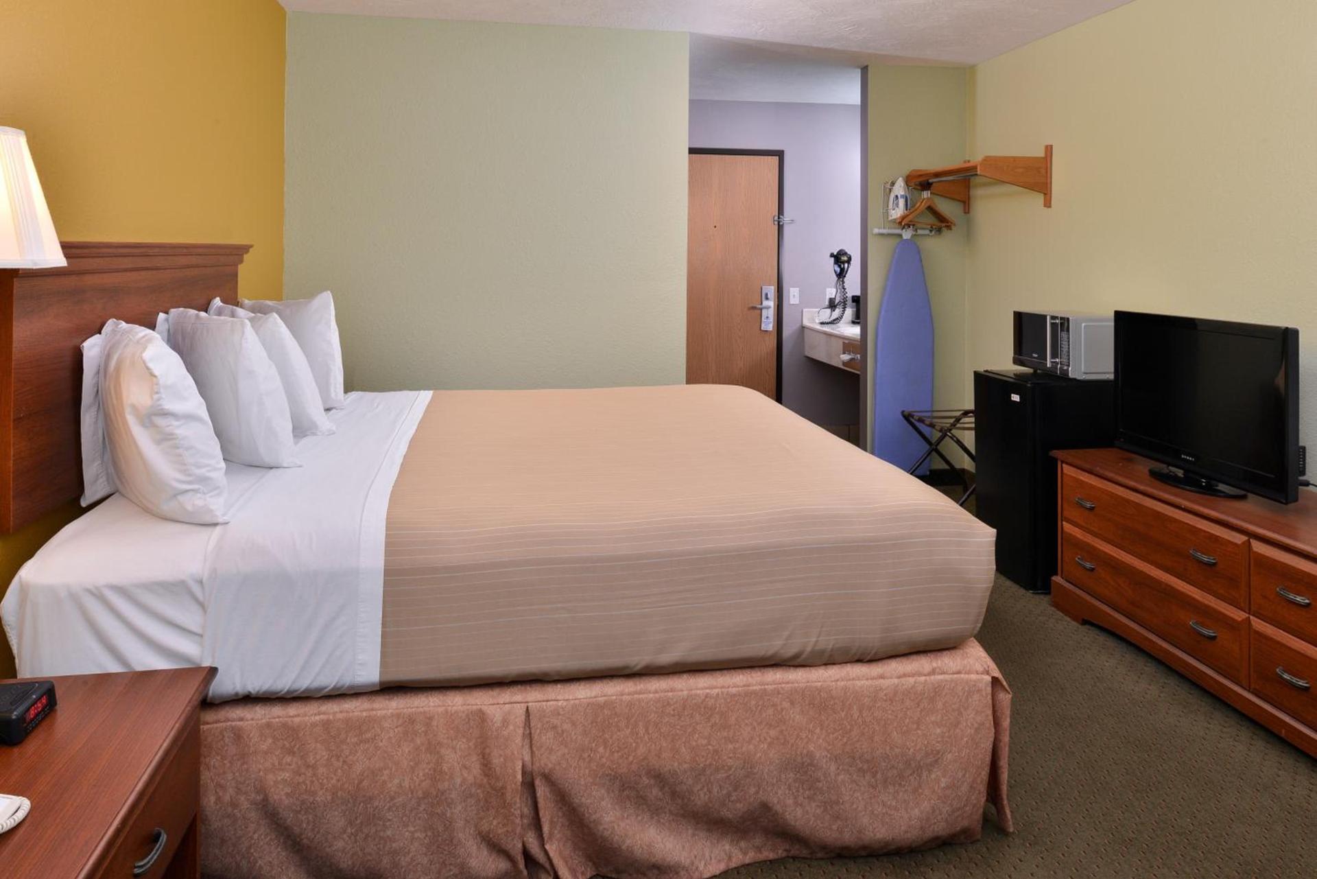 Americas Best Value Inn - Seymour photo 21