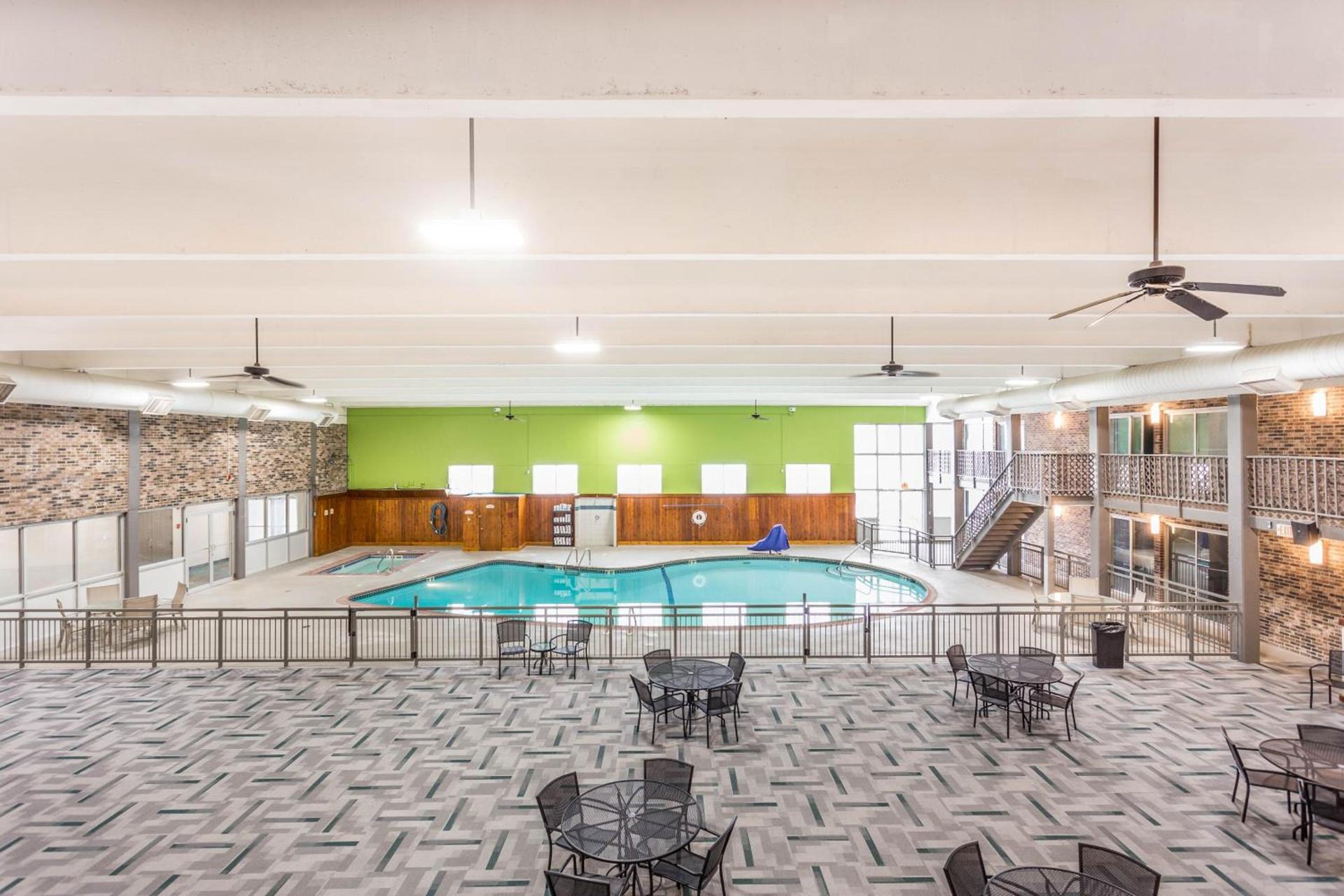 EverSpring Inn and Suites photo 19