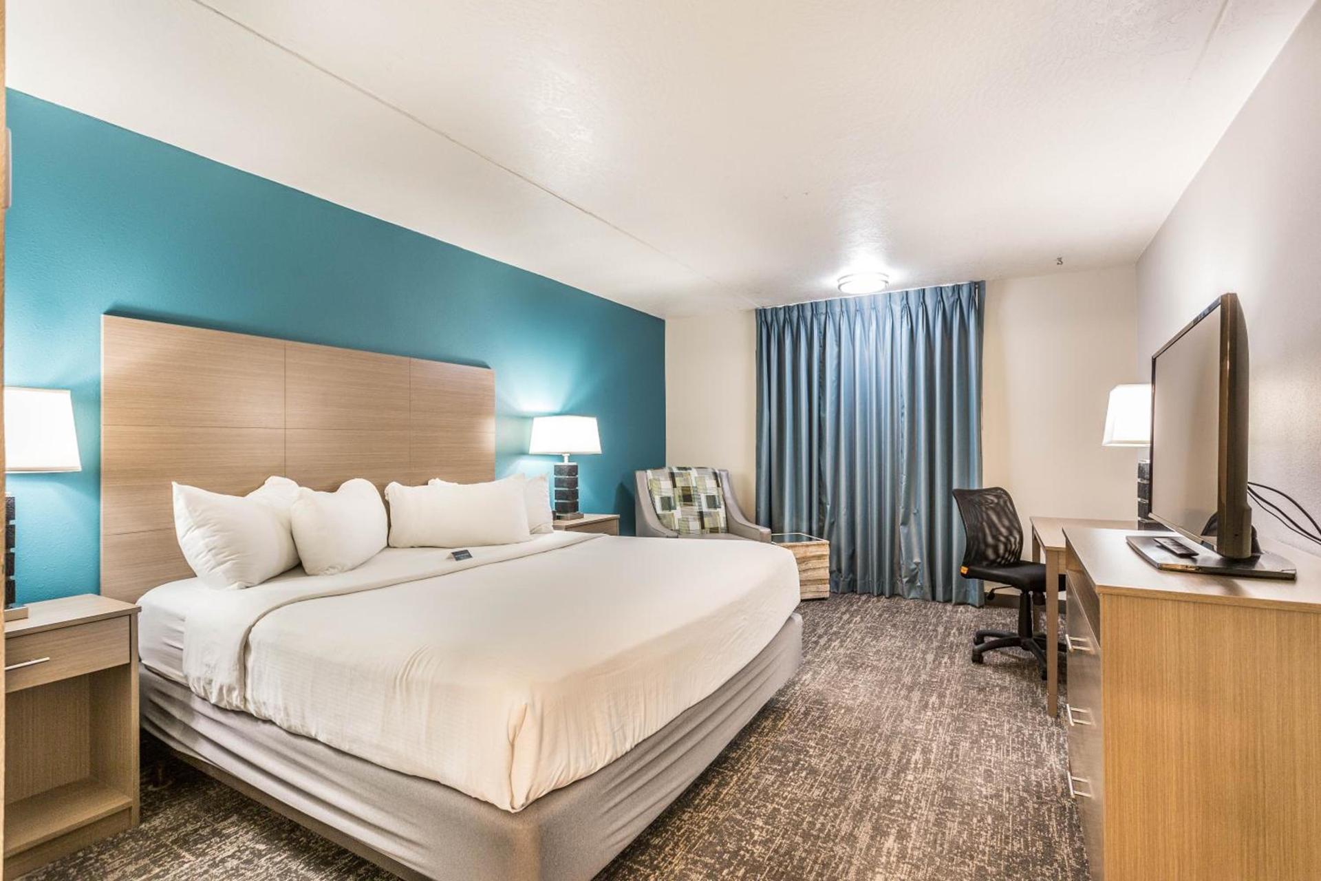 EverSpring Inn and Suites photo 11