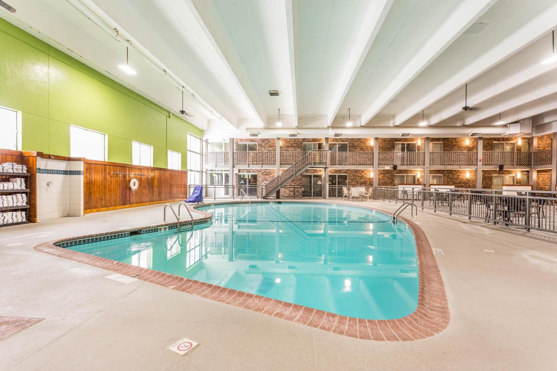 EverSpring Inn and Suites photo 16