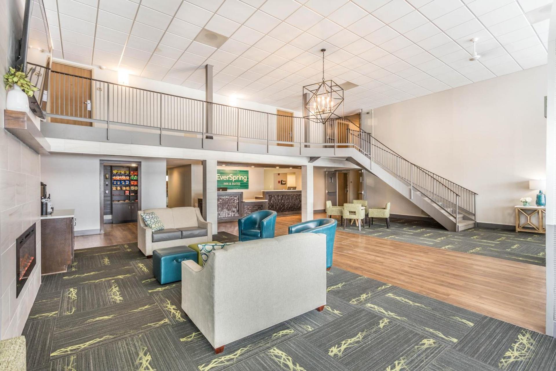 EverSpring Inn and Suites photo 3