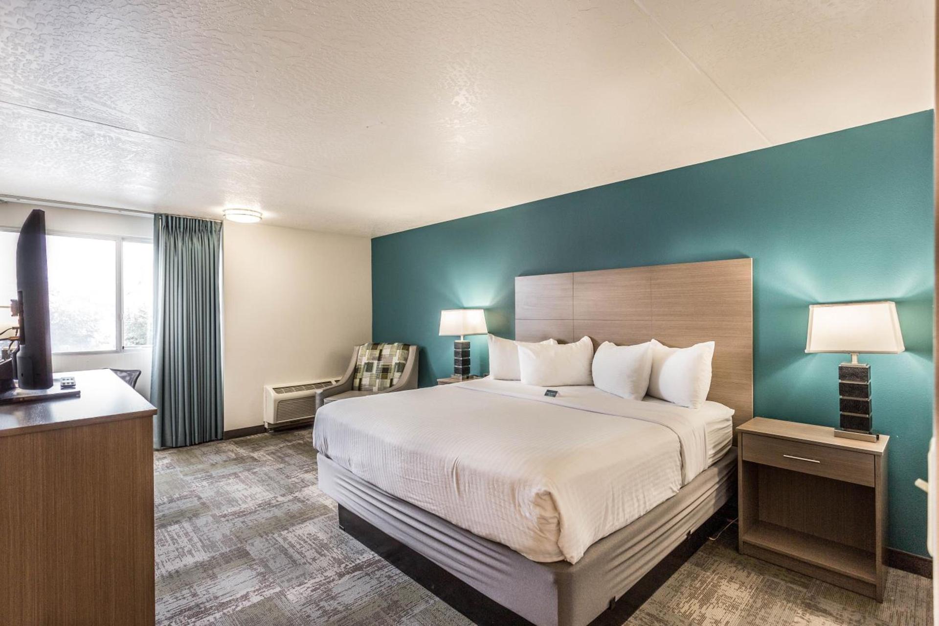 EverSpring Inn and Suites photo 15