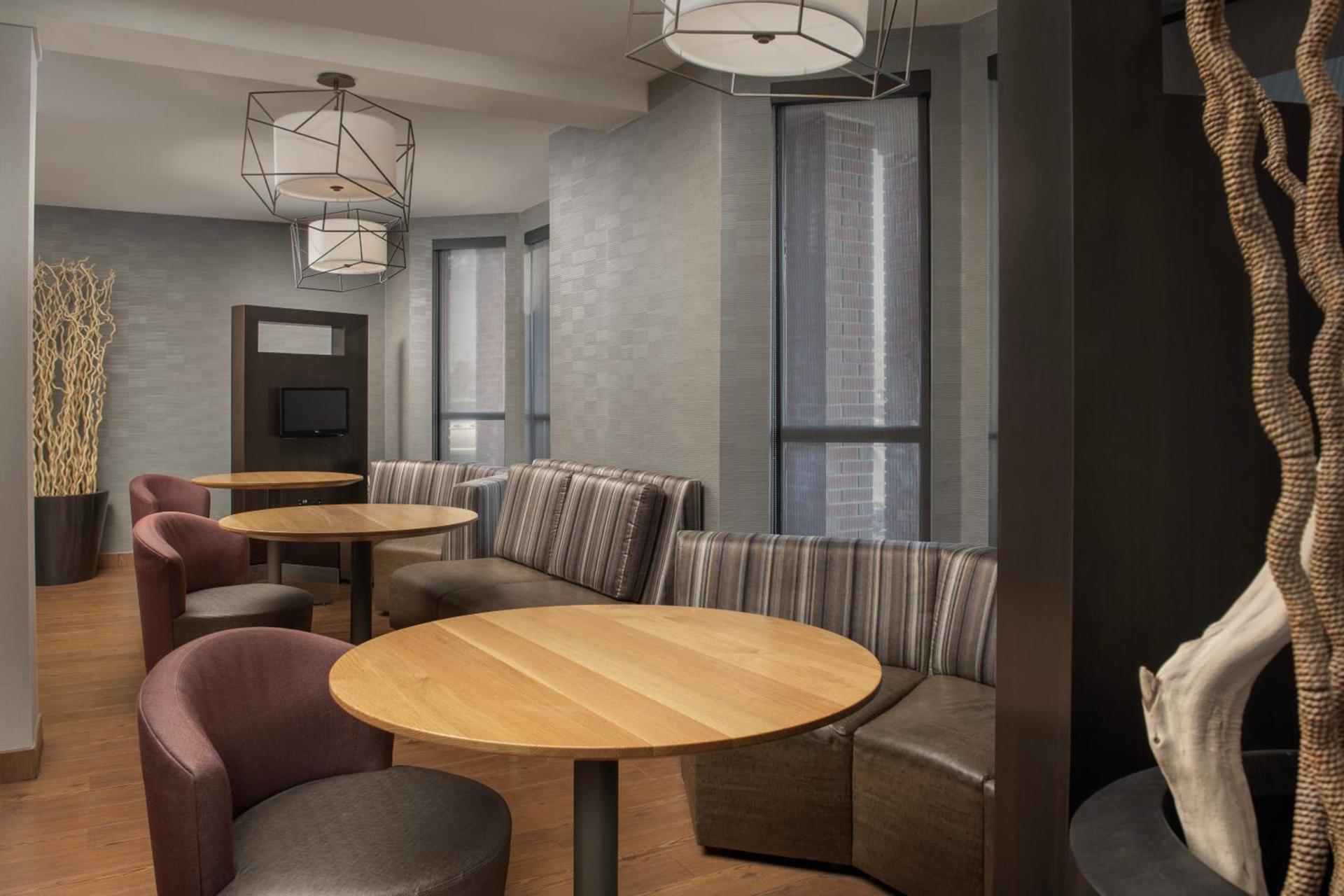 Courtyard by Marriott Dayton Beavercreek photo 8