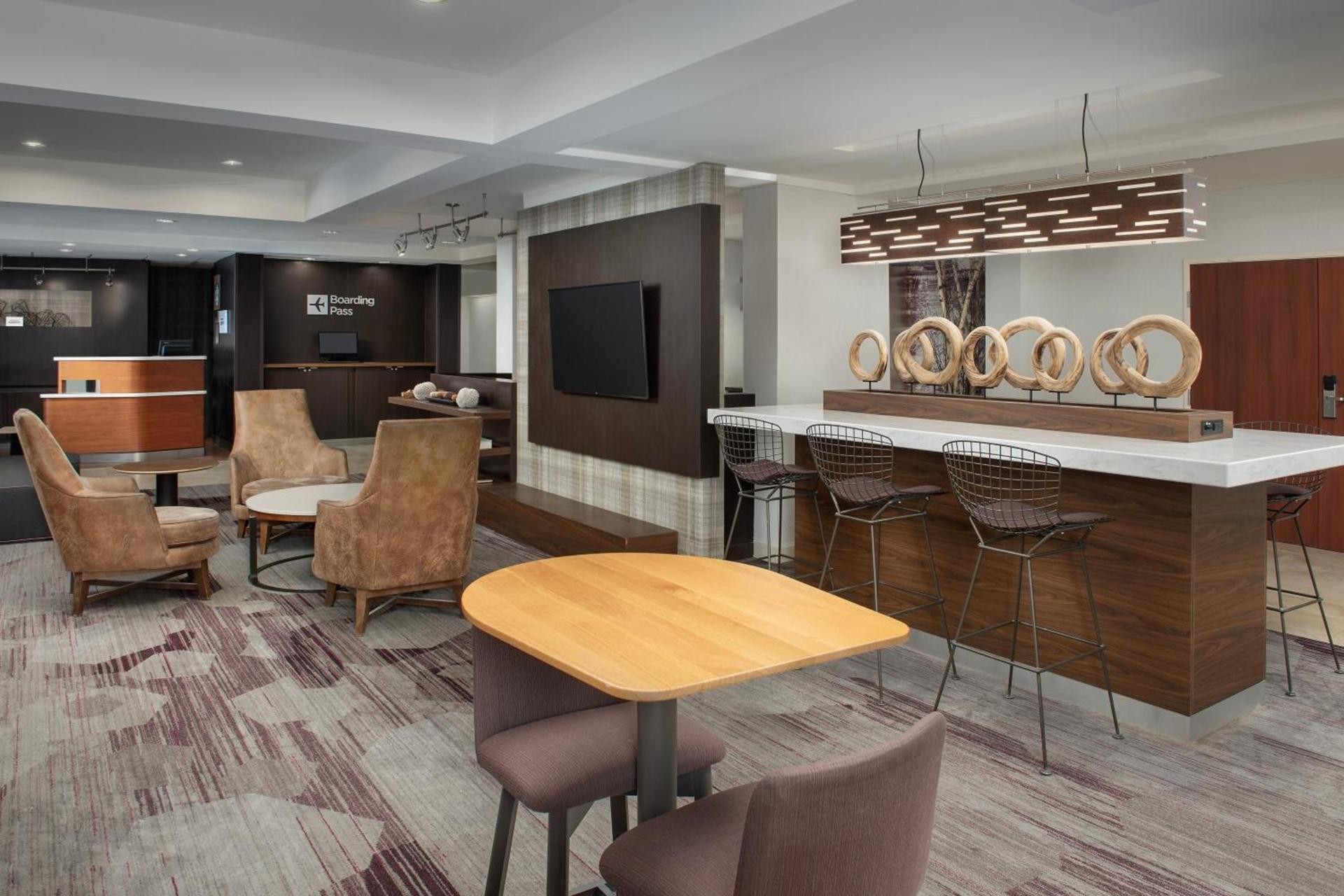 Courtyard by Marriott Dayton Beavercreek photo 2