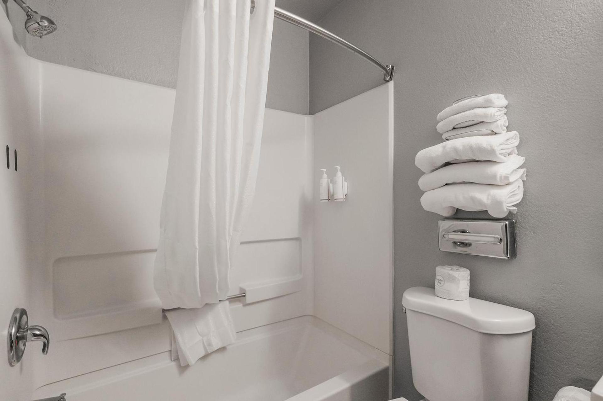 Sutter Inn photo 32