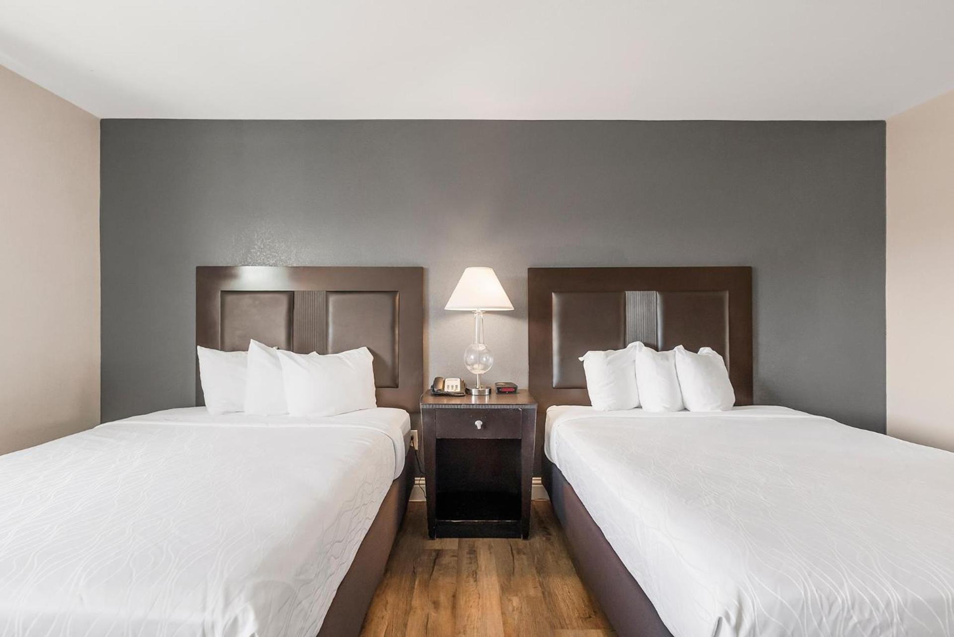 Sutter Inn photo 17