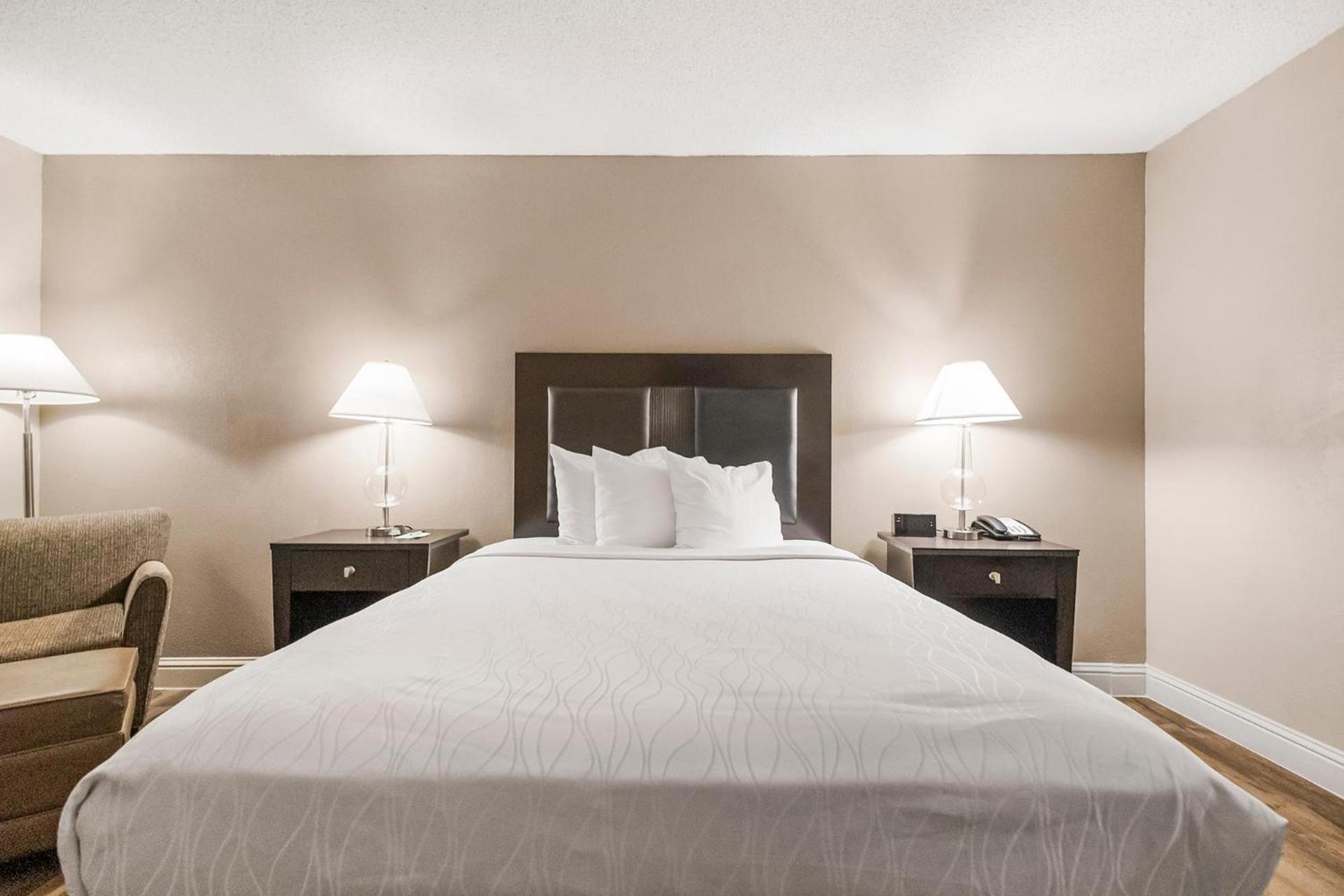 Sutter Inn photo 24