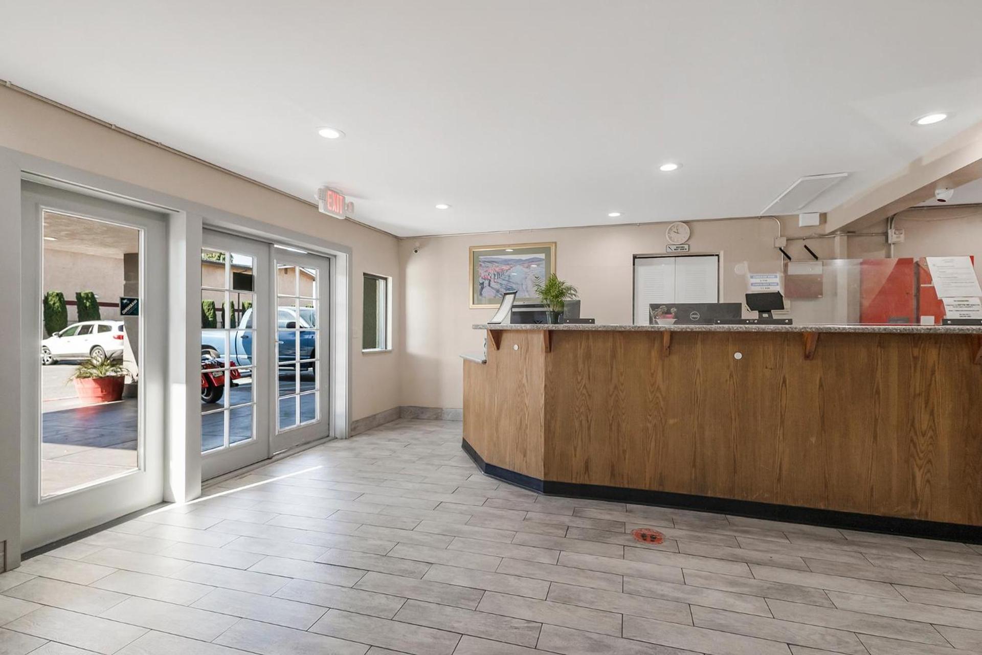 Sutter Inn photo 50