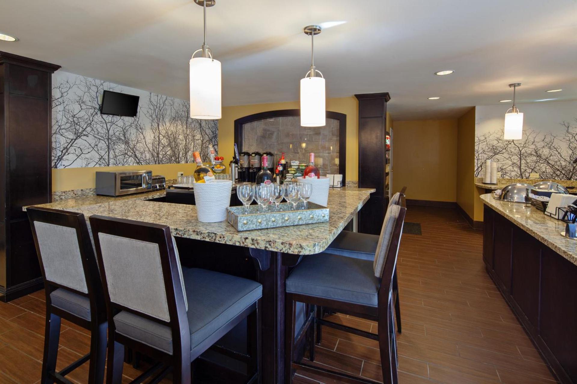 Staybridge Suites Fairfield Napa Valley Area by IHG photo 9