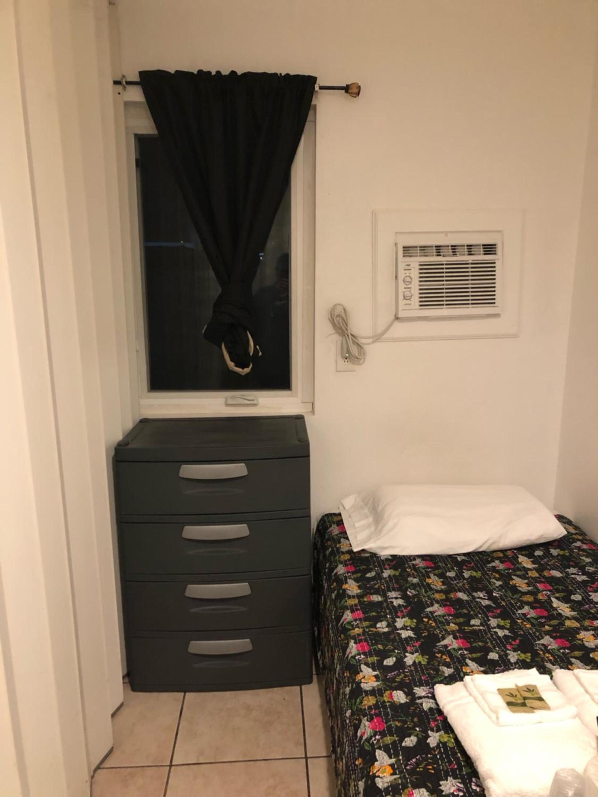 Crown Inn & Suites photo 33