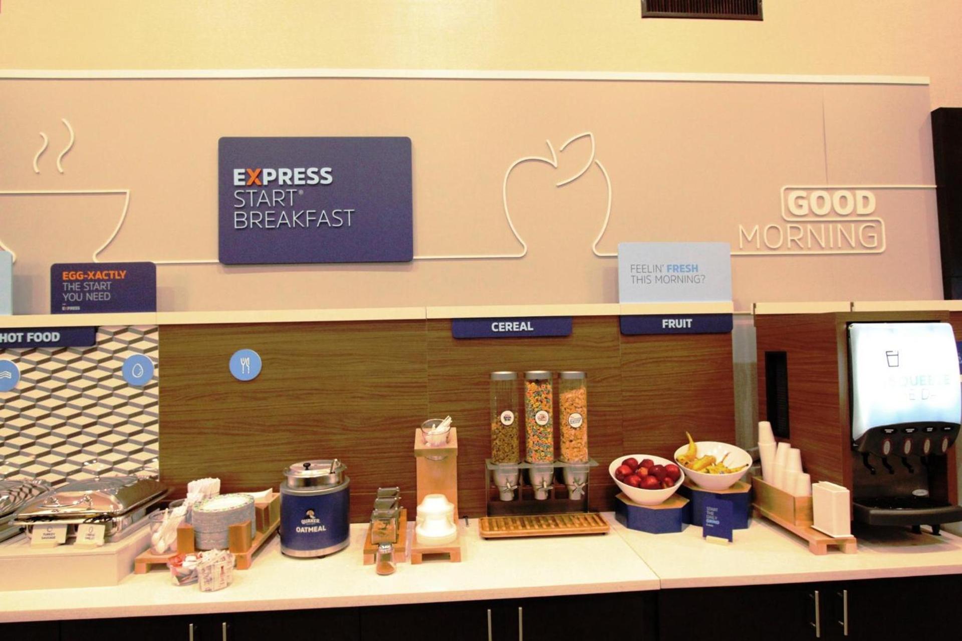 Holiday Inn Express Hotel & Suites Hermosa Beach by IHG photo 44