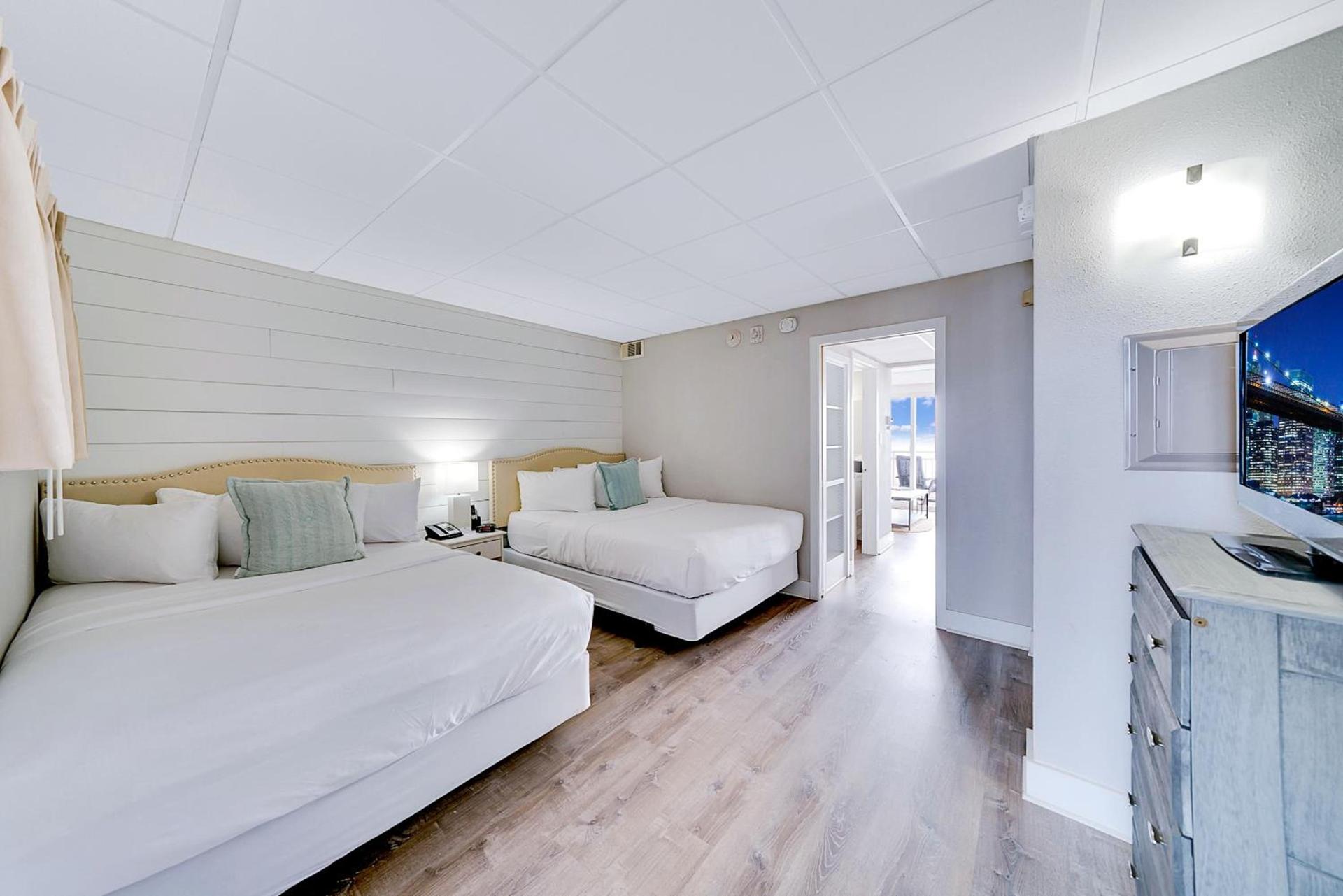 Montreal Beach Resort photo 24