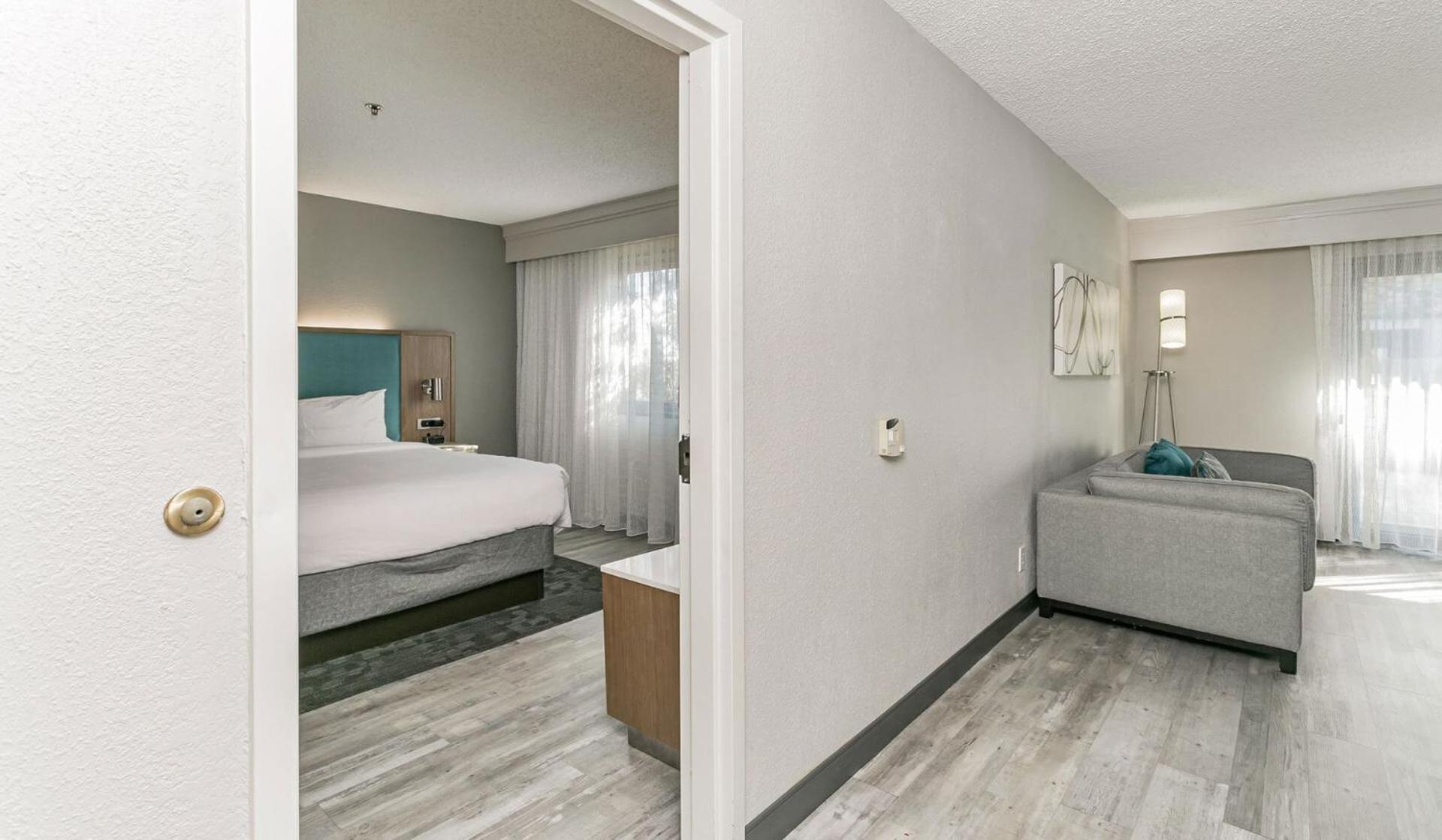 Country Inn & Suites by Radisson, Hampton Coliseum photo 2