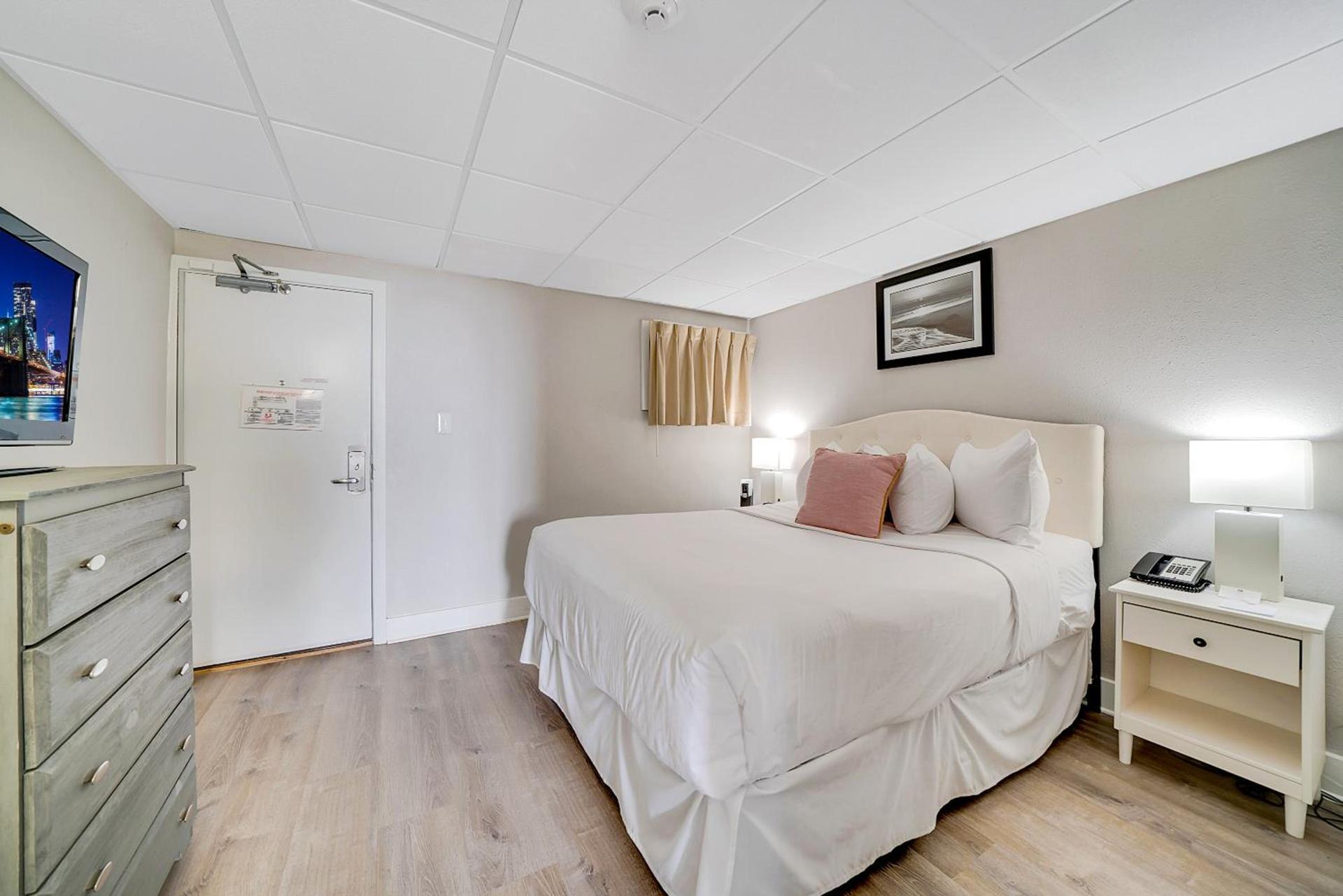 Montreal Beach Resort photo 52