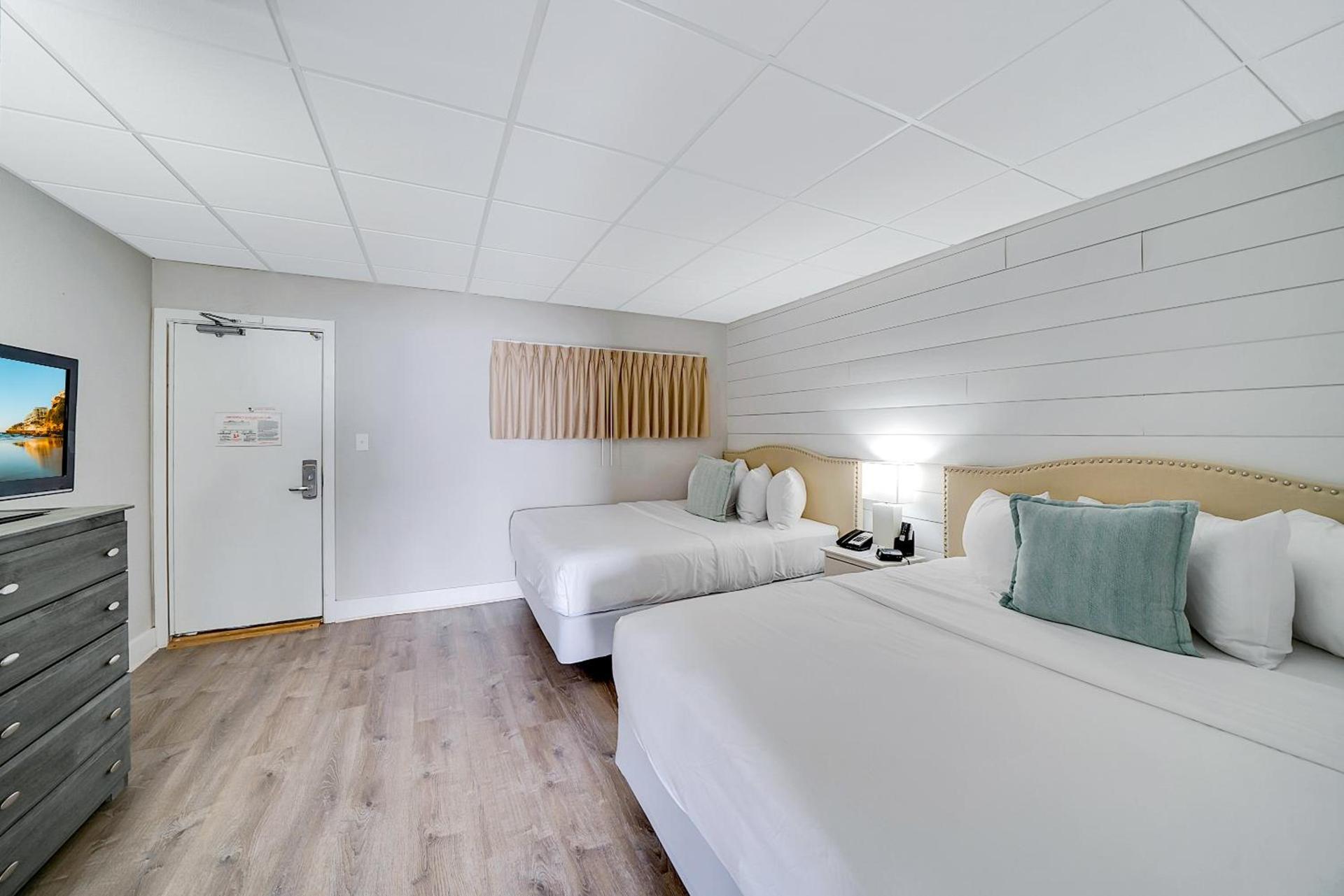 Montreal Beach Resort photo 45