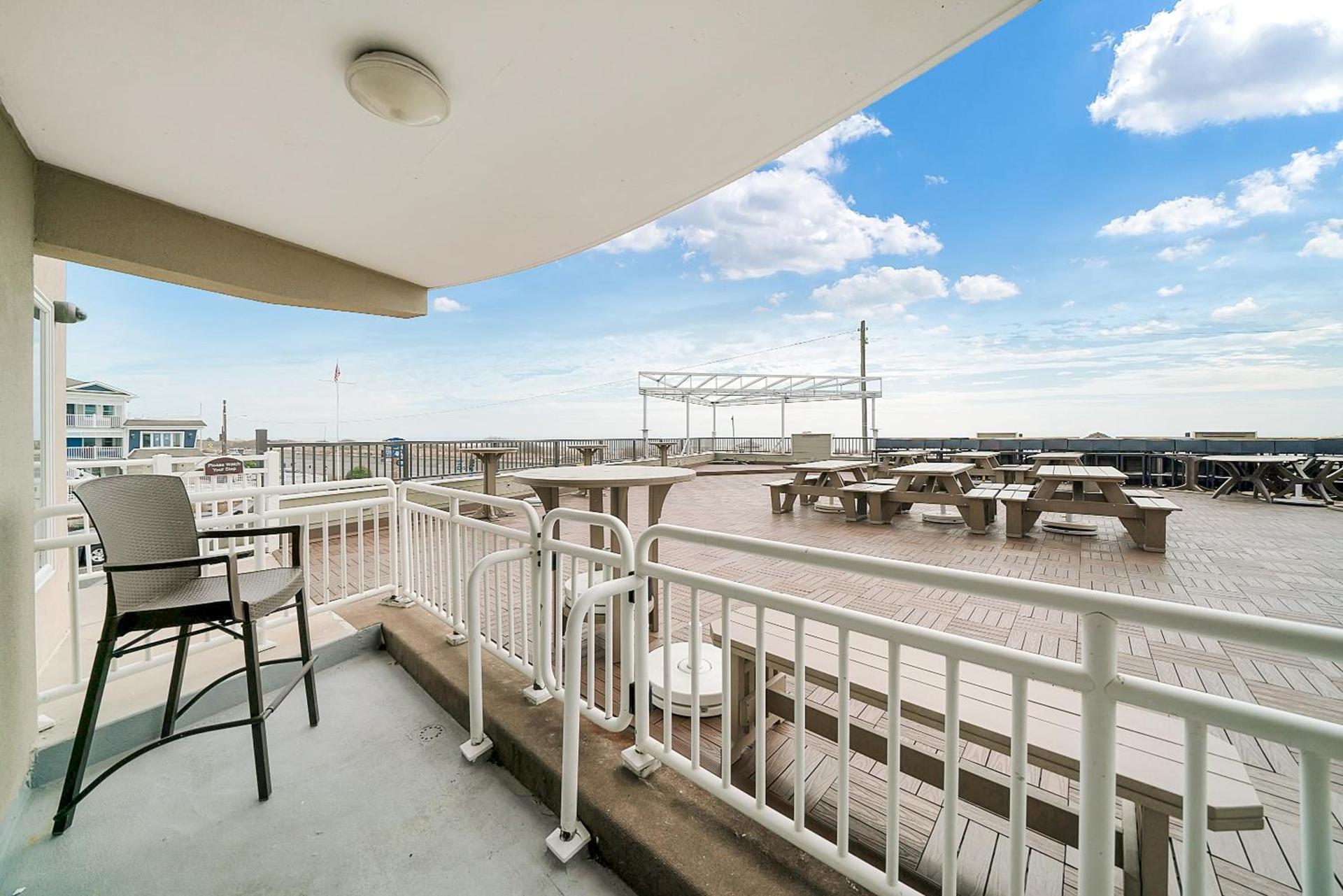 Montreal Beach Resort photo 2