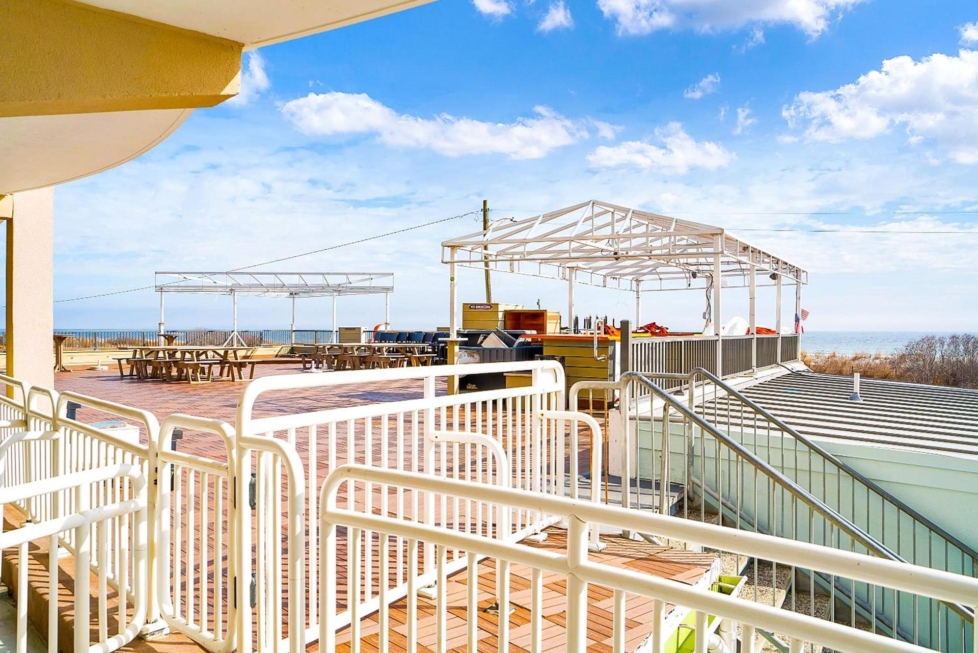 Montreal Beach Resort photo 46