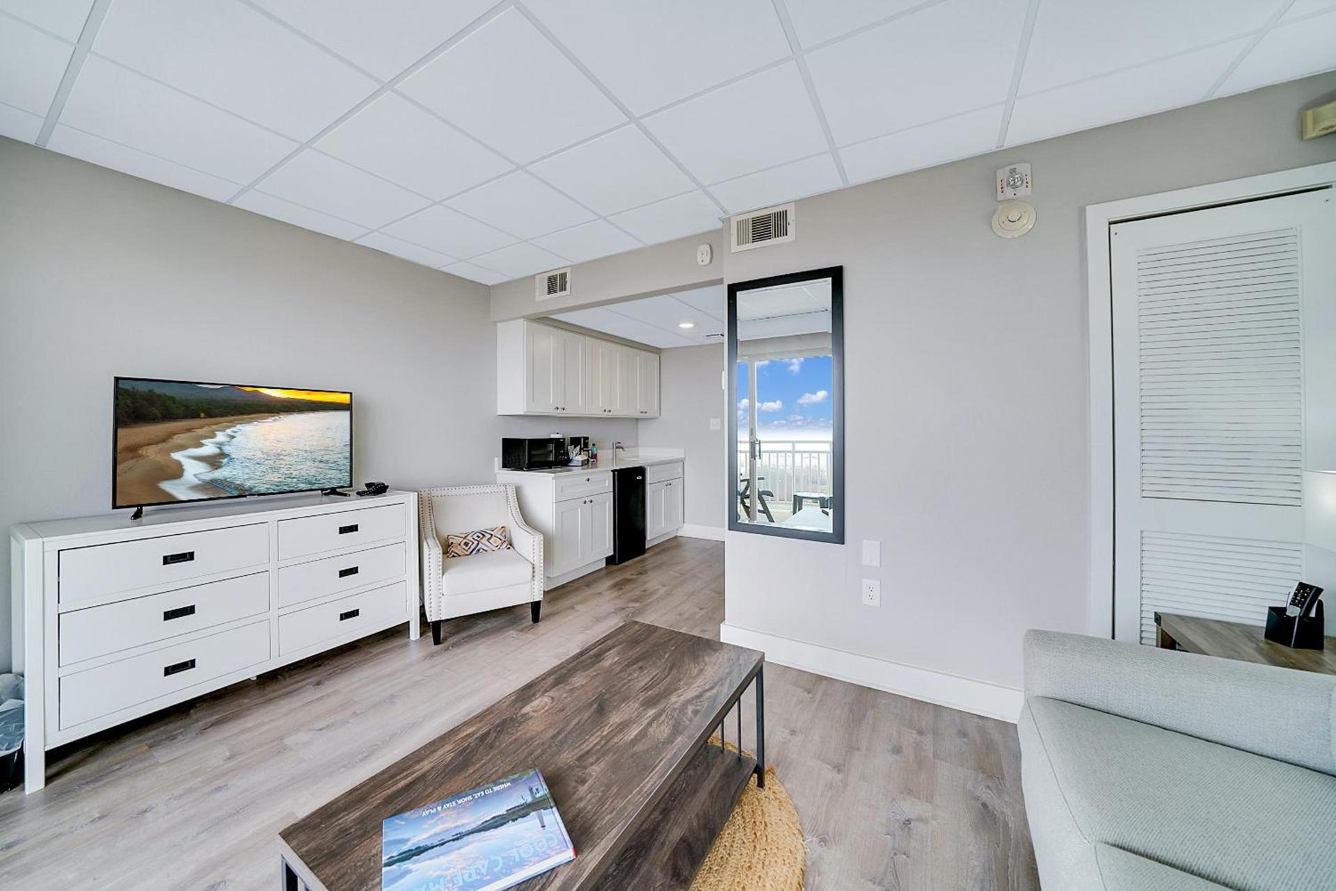Montreal Beach Resort photo 54