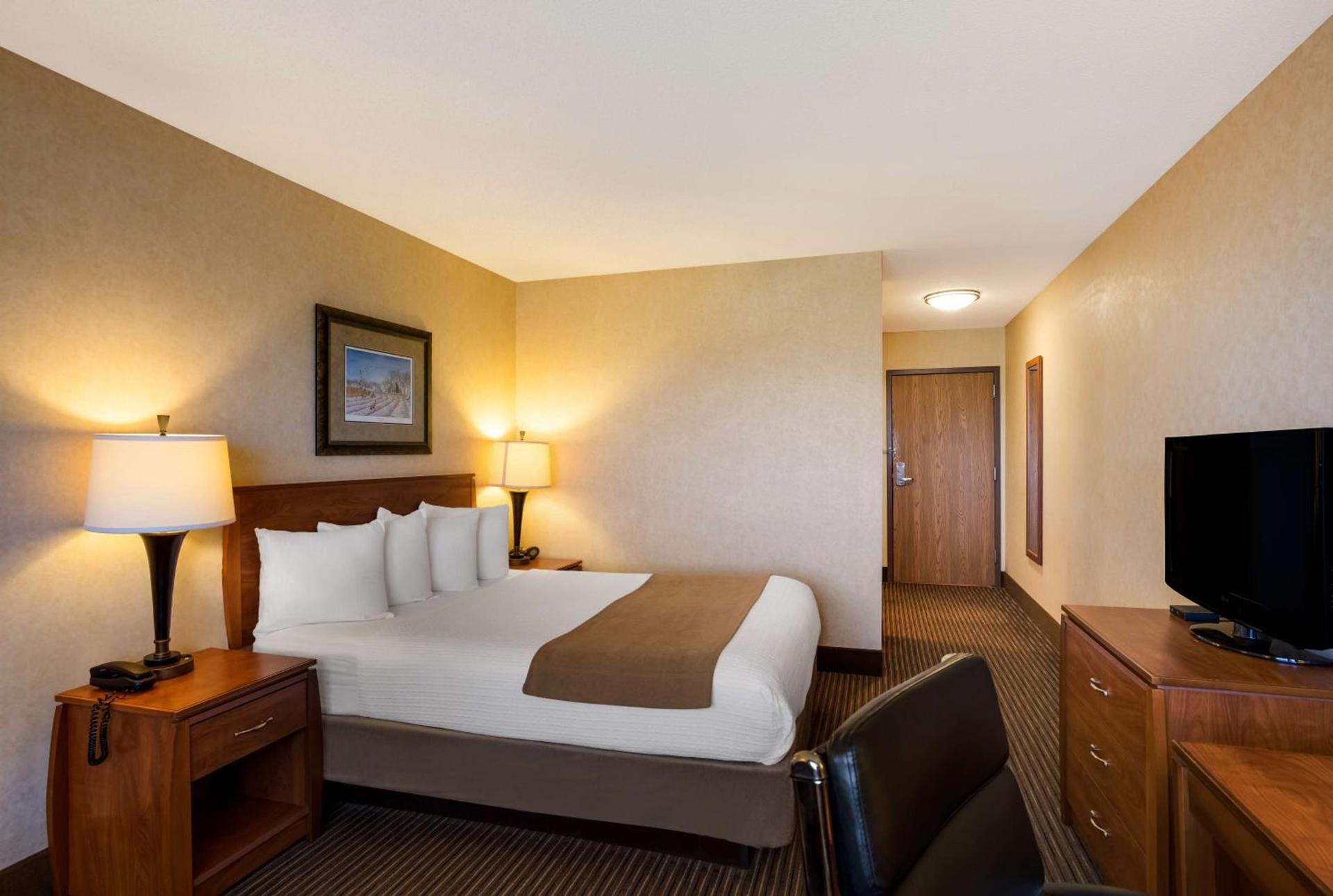 Best Western Vermillion Inn photo 18