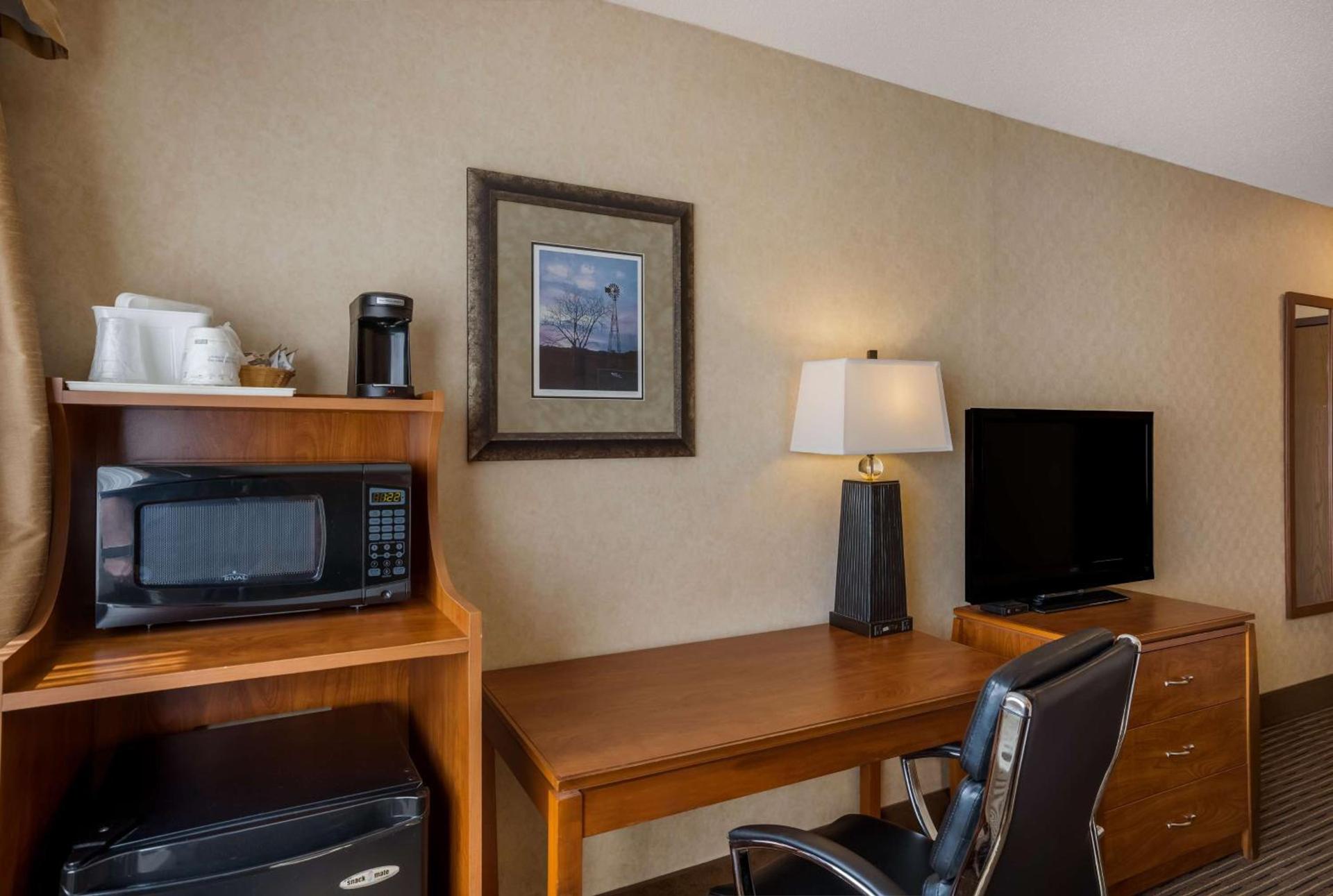 Best Western Vermillion Inn photo 17