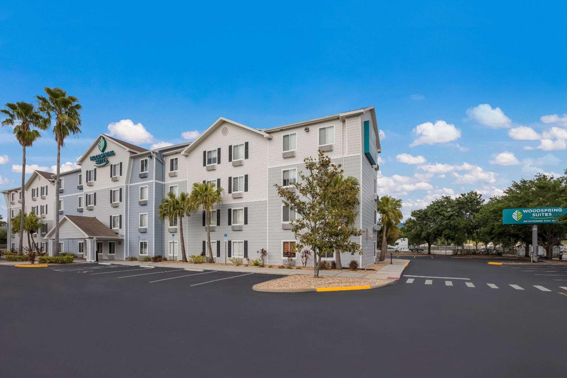 WoodSpring Suites Orlando North - Maitland photo 2