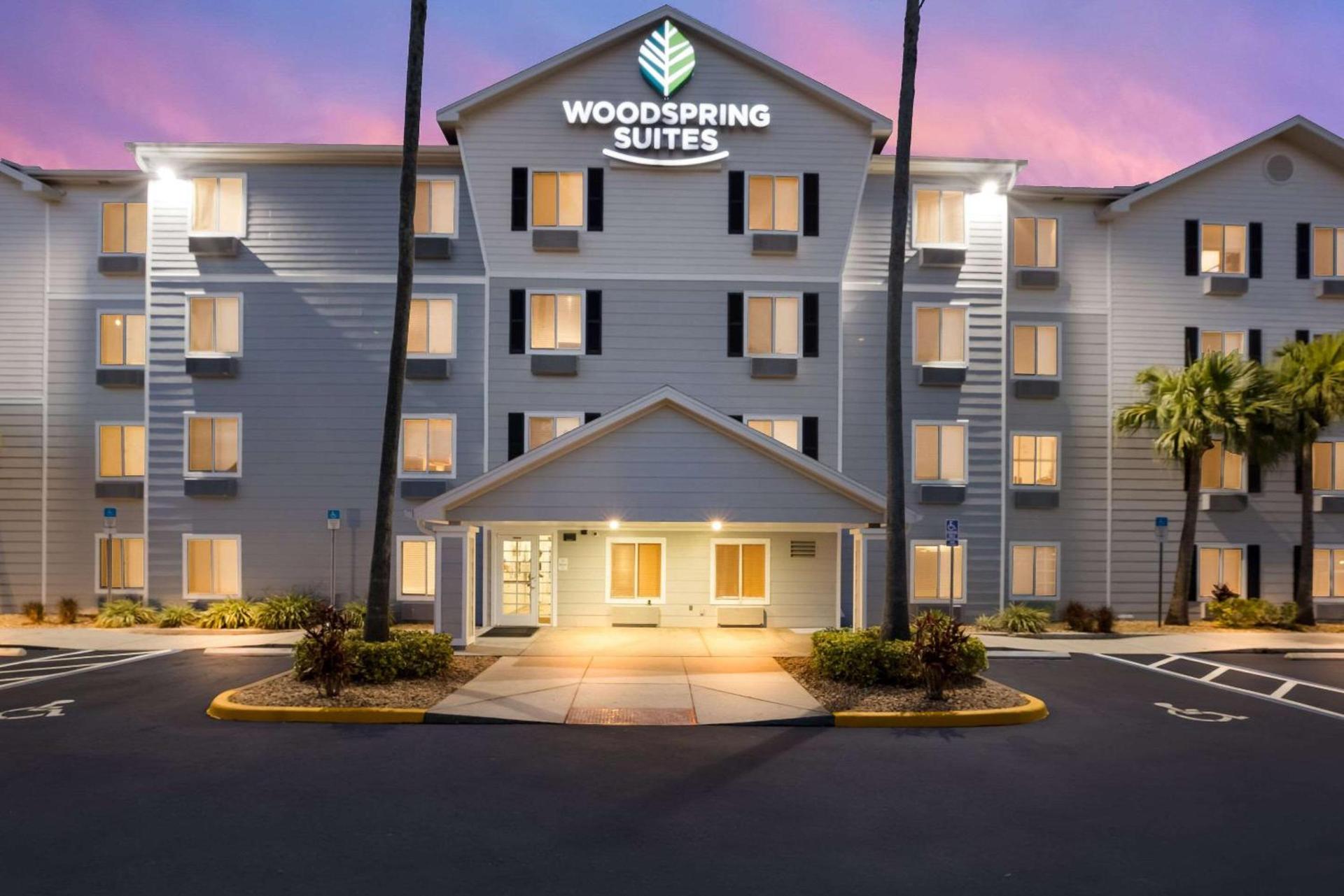 WoodSpring Suites Orlando North - Maitland photo 4