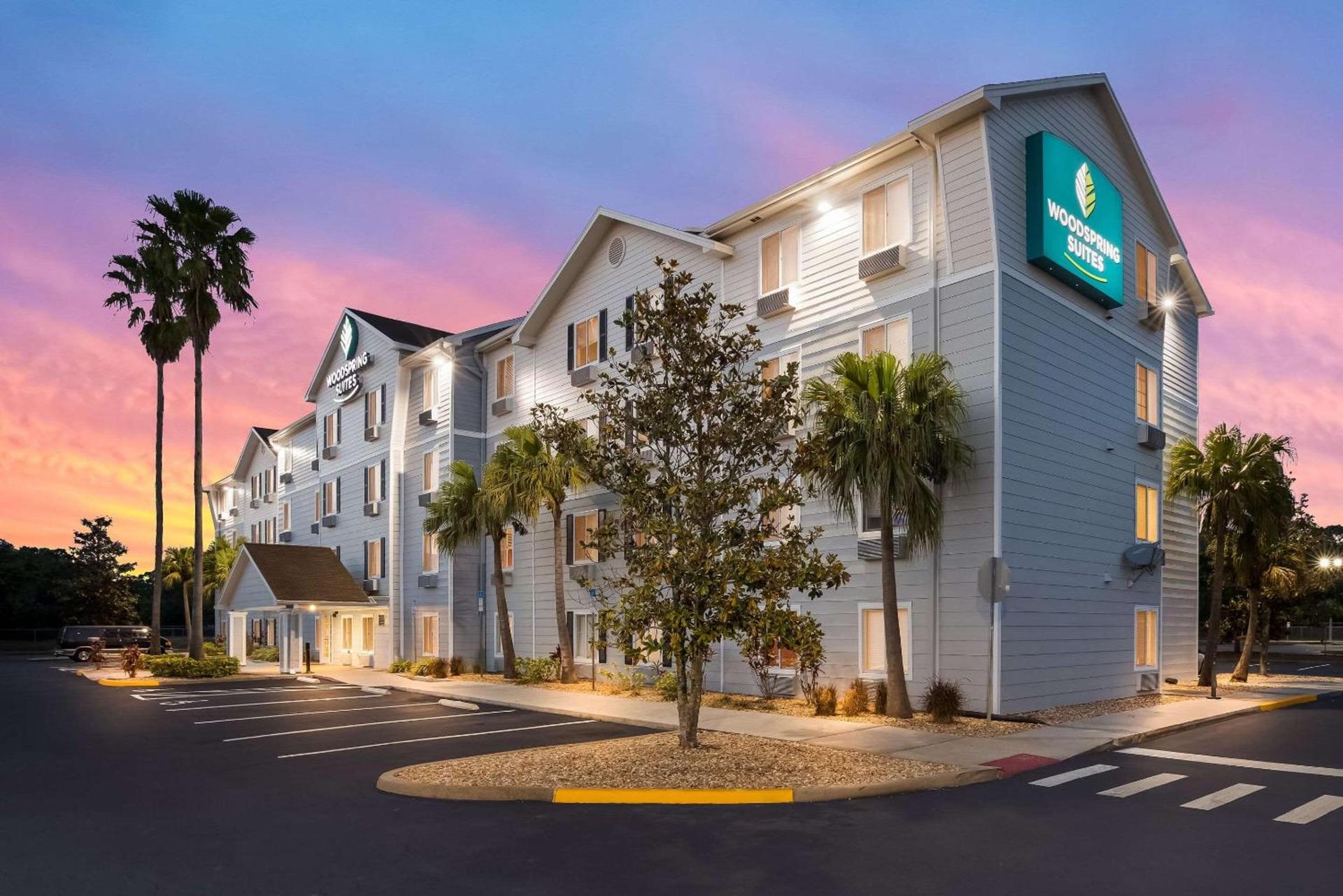 WoodSpring Suites Orlando North - Maitland photo 3