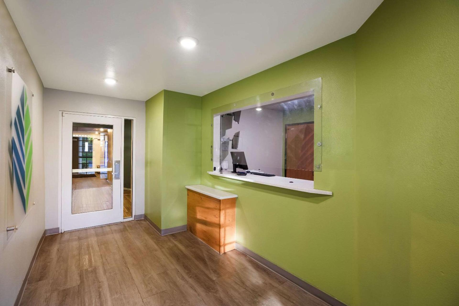 WoodSpring Suites Orlando North - Maitland photo 5