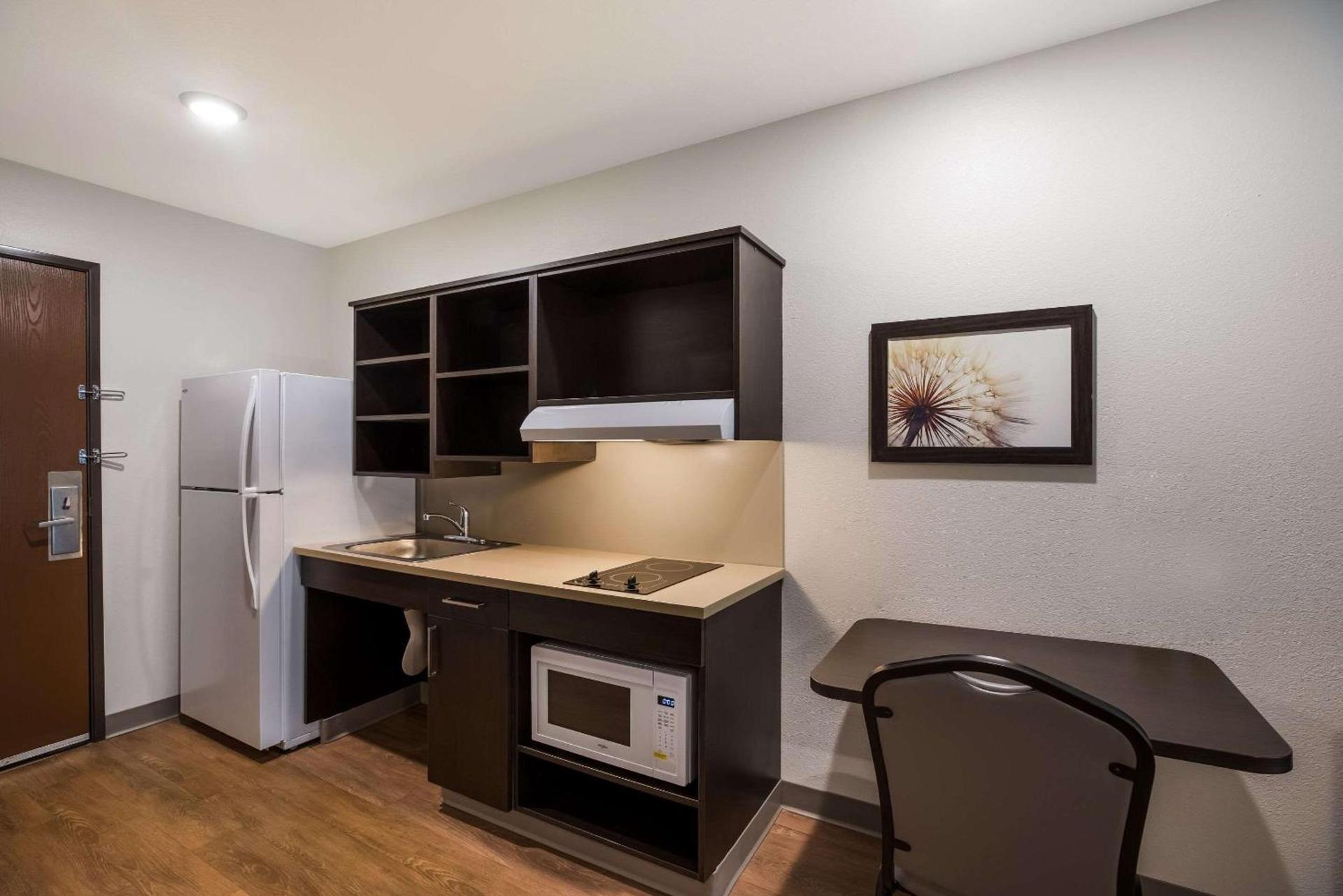 WoodSpring Suites Orlando North - Maitland photo 21