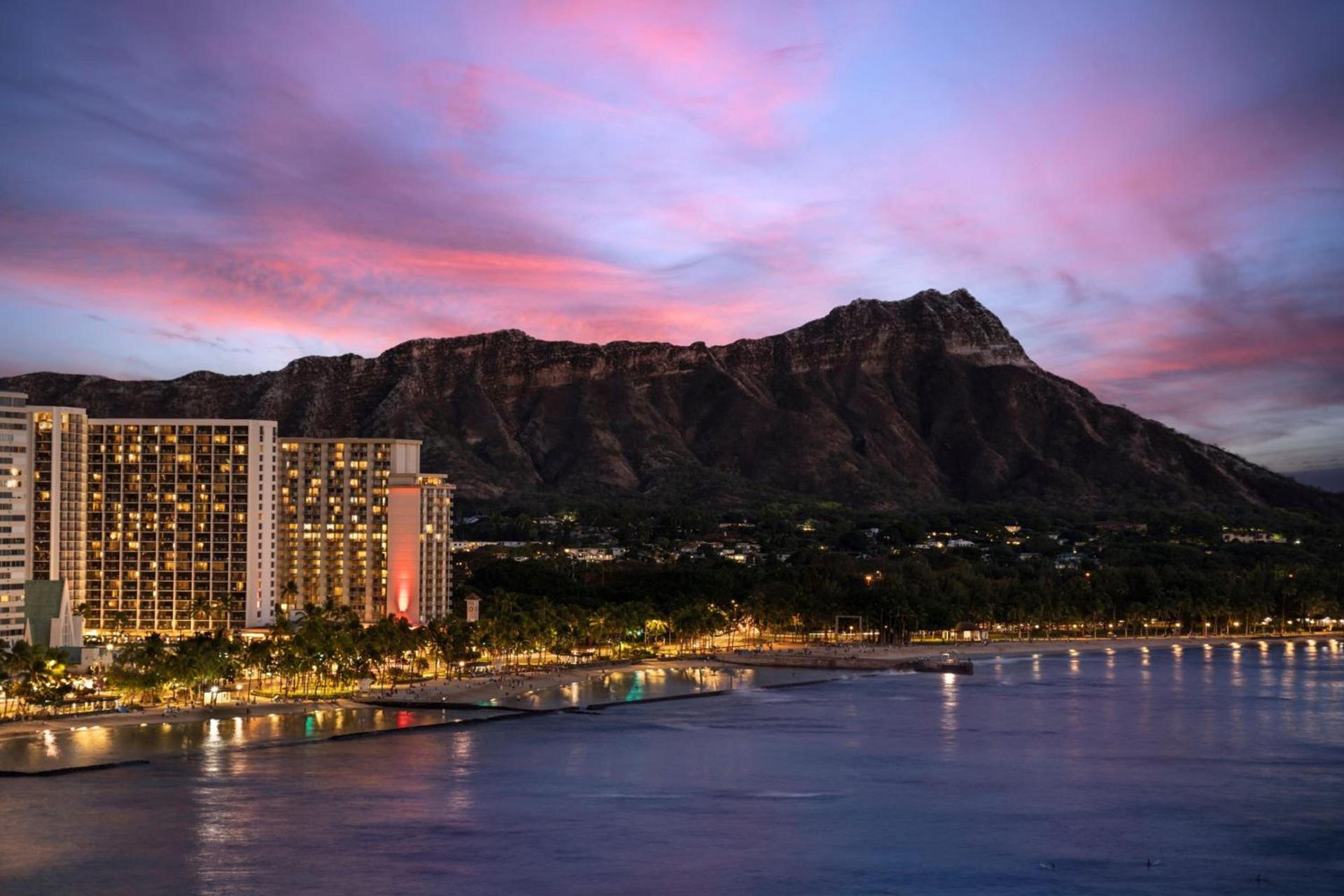 Waikiki Beach Marriott Resort & Spa photo 5