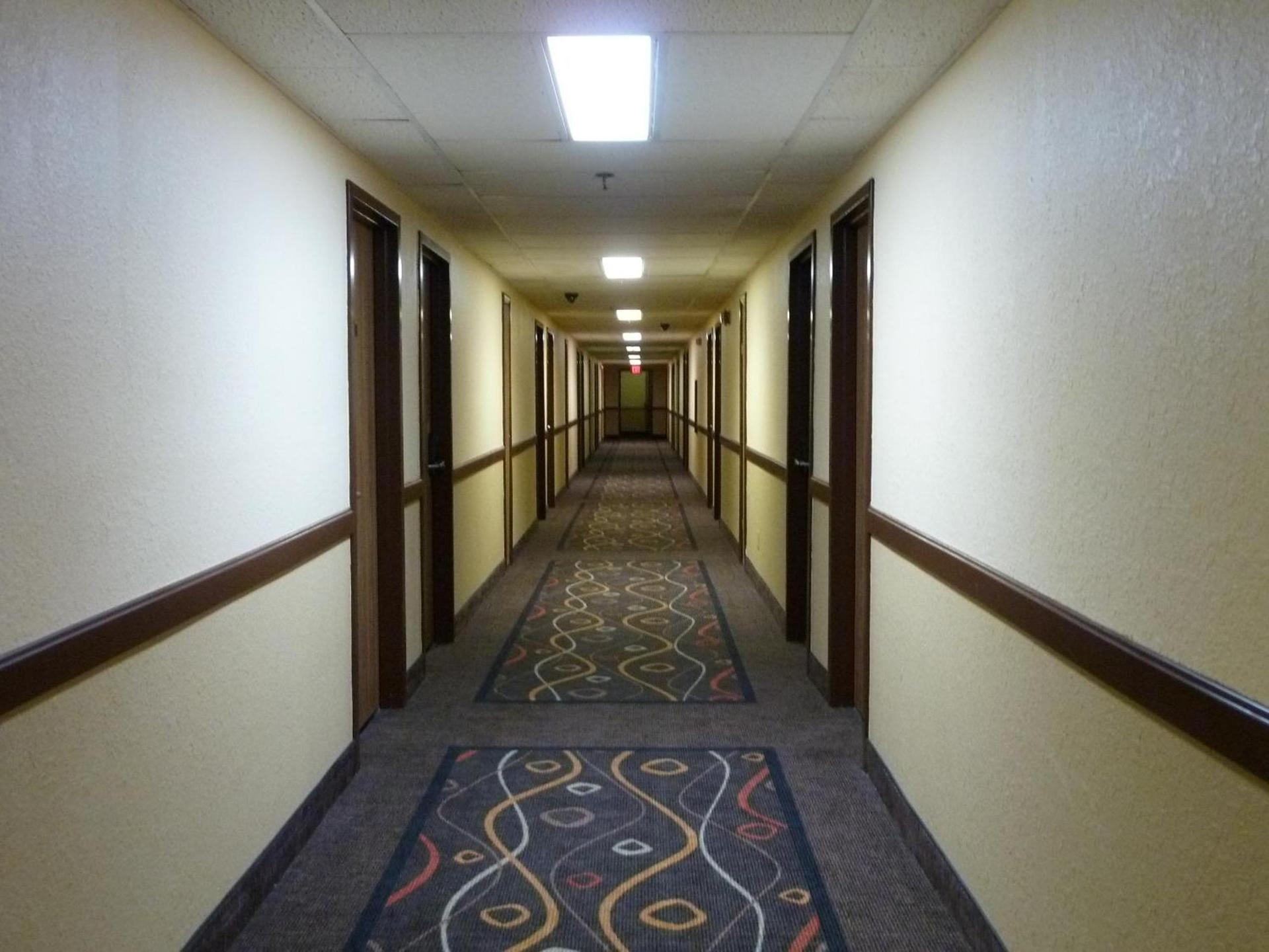Katahdin Inn & Suites photo 10