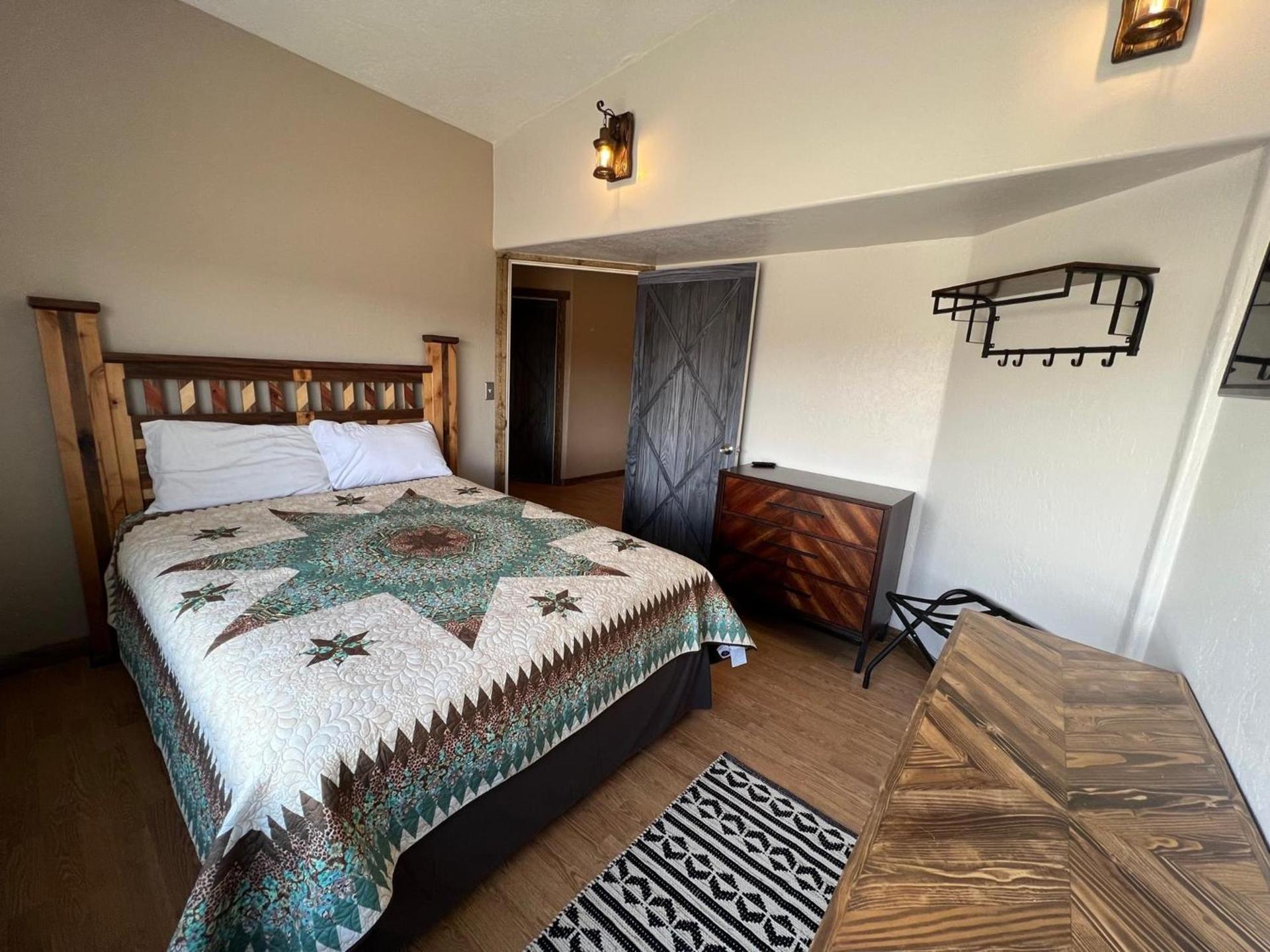 THE SNUGGLE INN photo 97