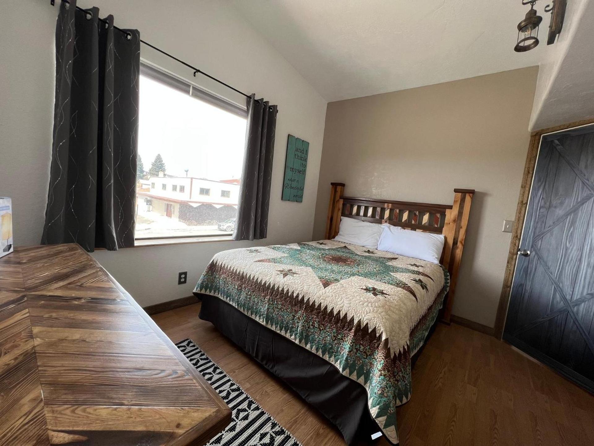 THE SNUGGLE INN photo 86
