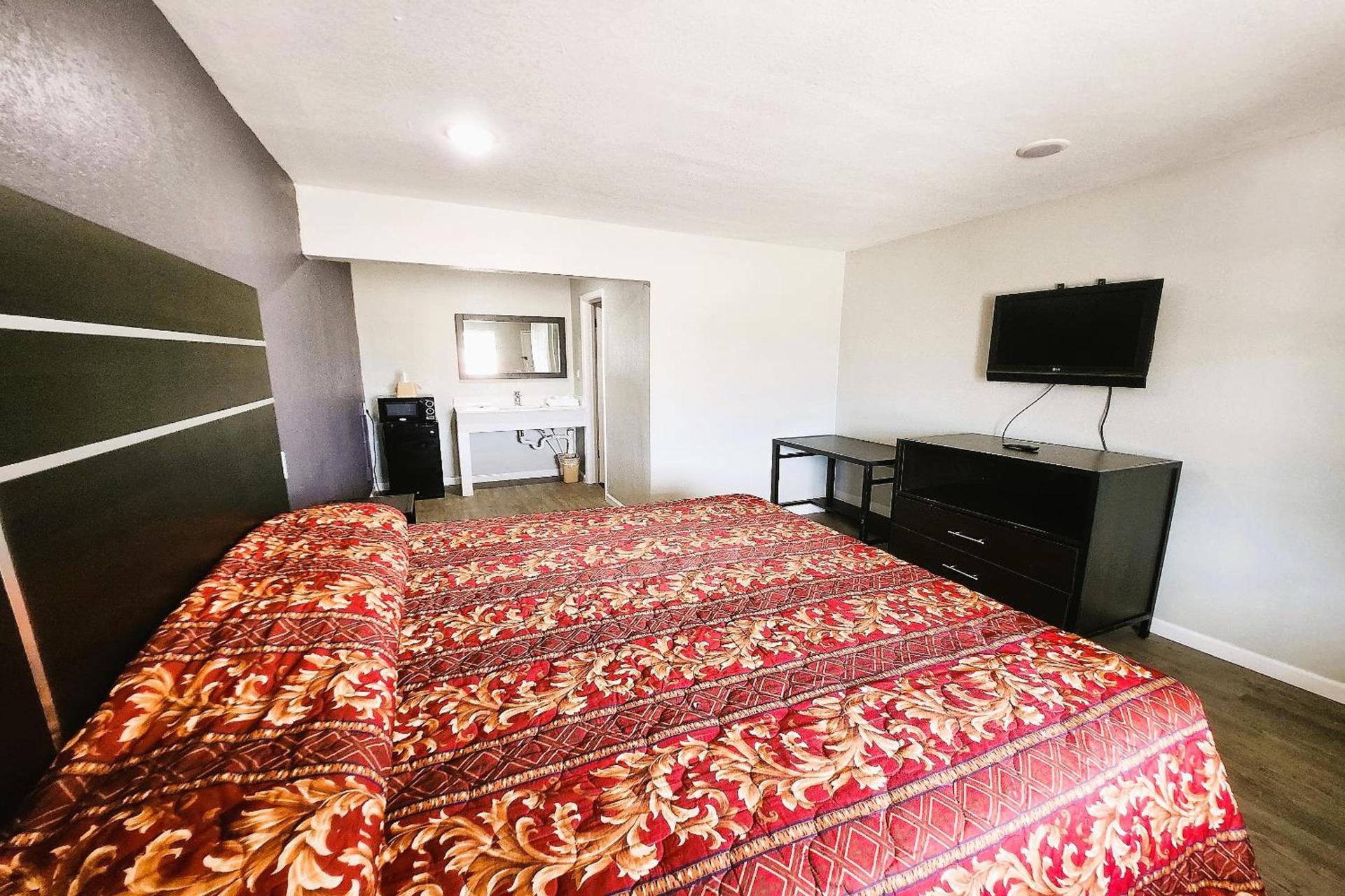 Travel Inn by OYO, Hwy 80 - Jackson photo 4