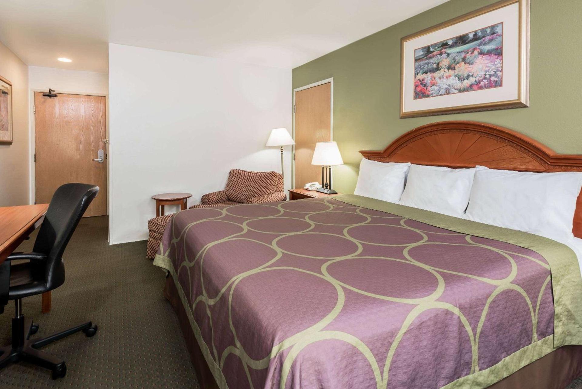 Super 8 by Wyndham Pittsburgh/Monroeville photo 6