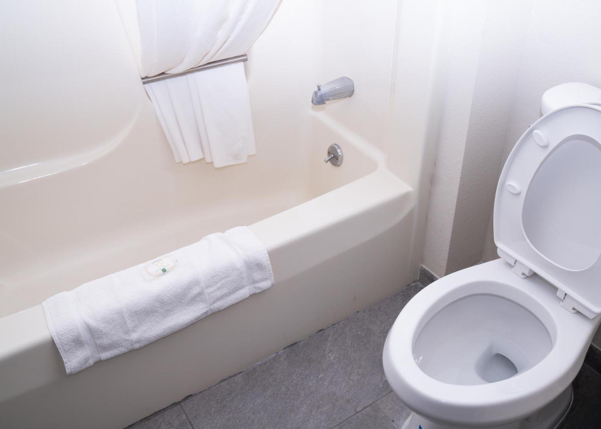 Quality Inn Seymour I-65 photo 42