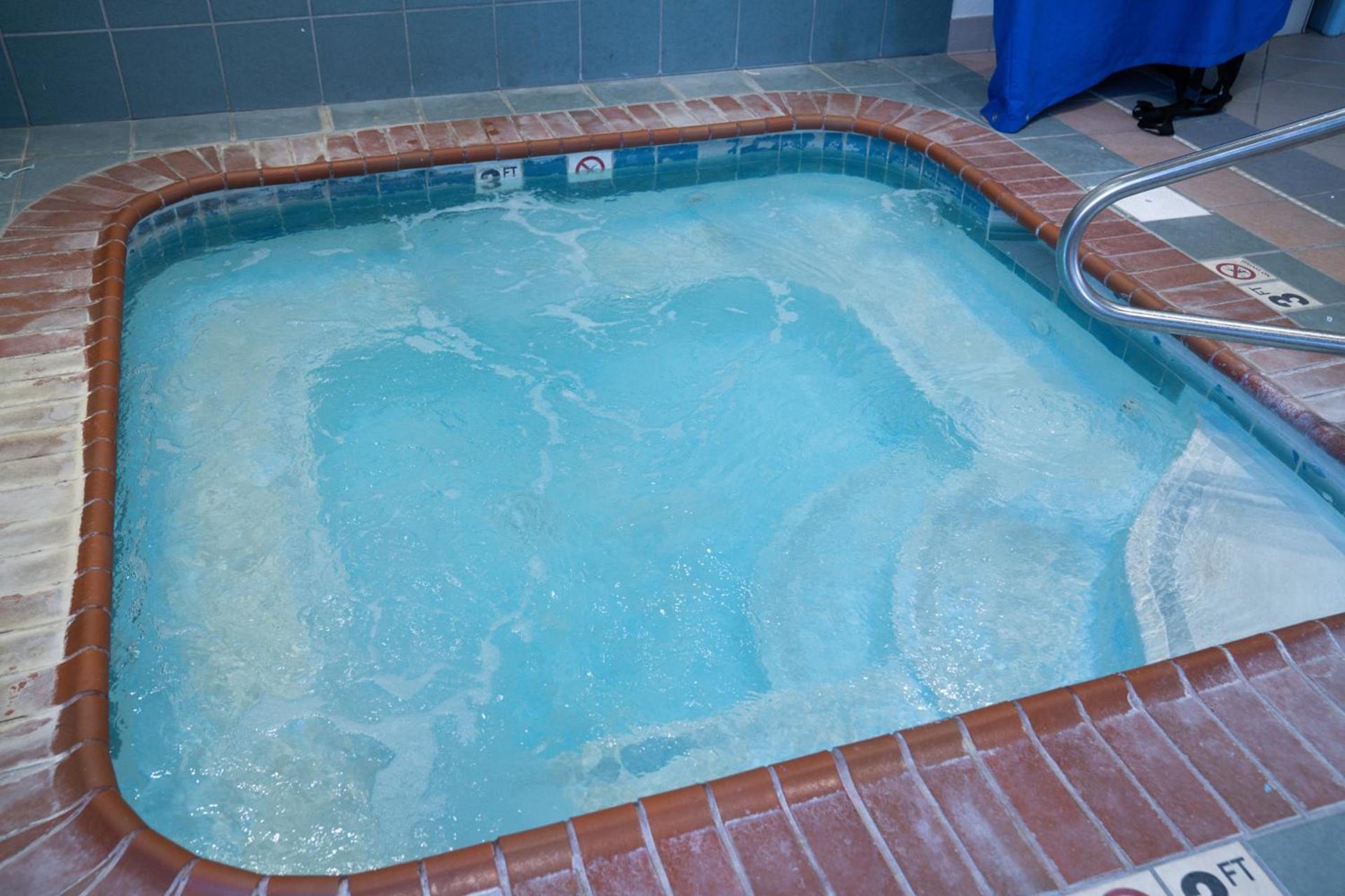 Quality Inn Seymour I-65 photo 44