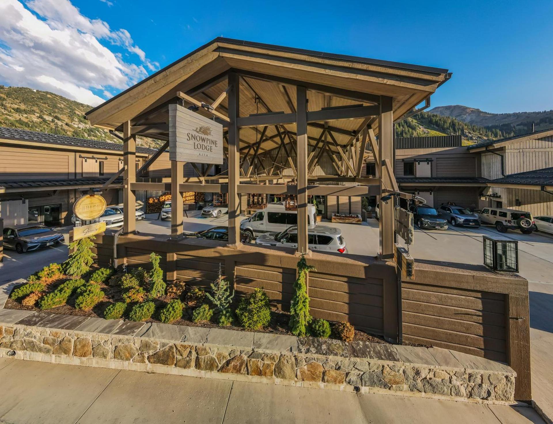 The Snowpine Lodge photo 38