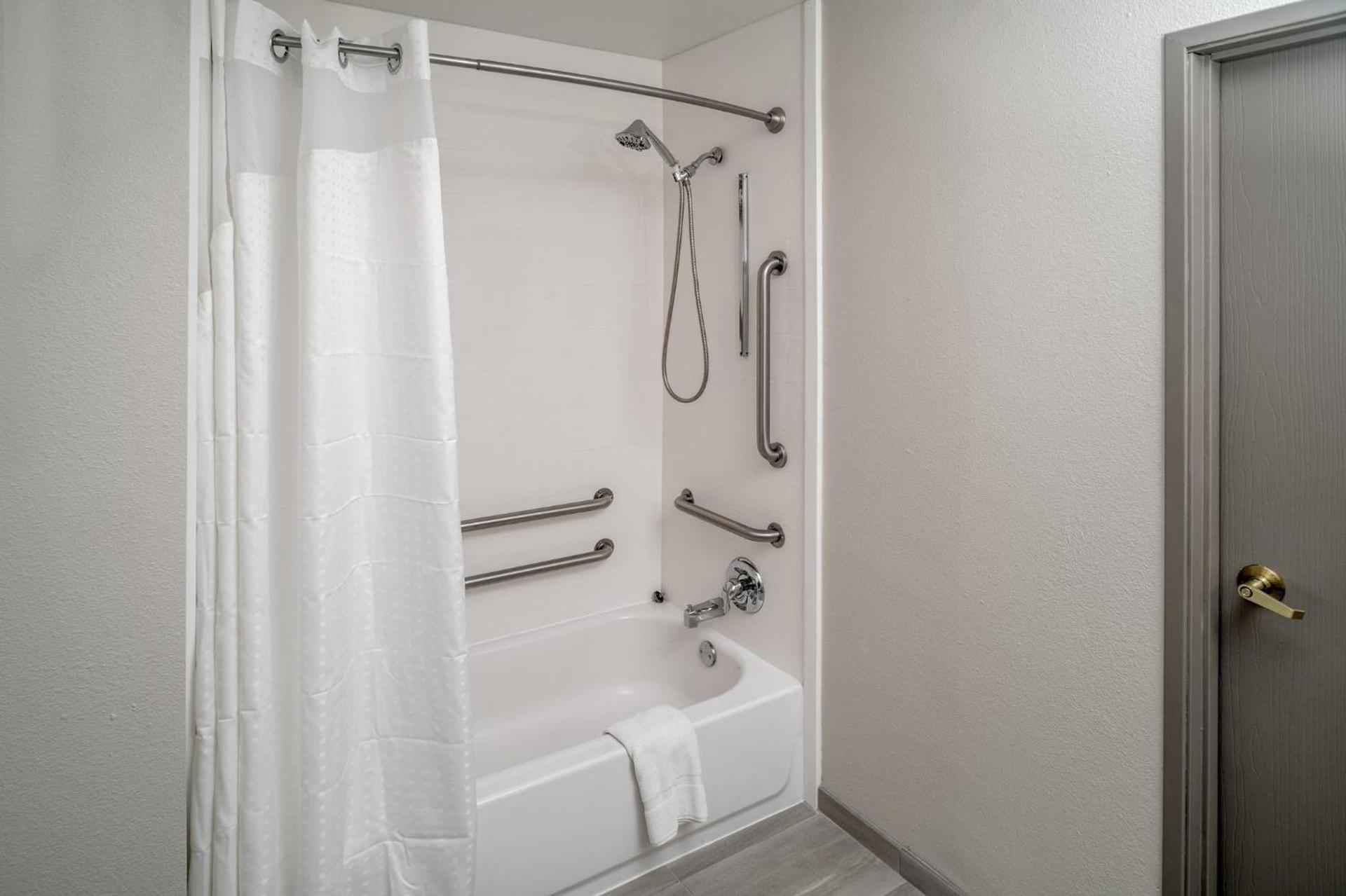 Holiday Inn Express - Charleston/Kanawha City by IHG photo 37