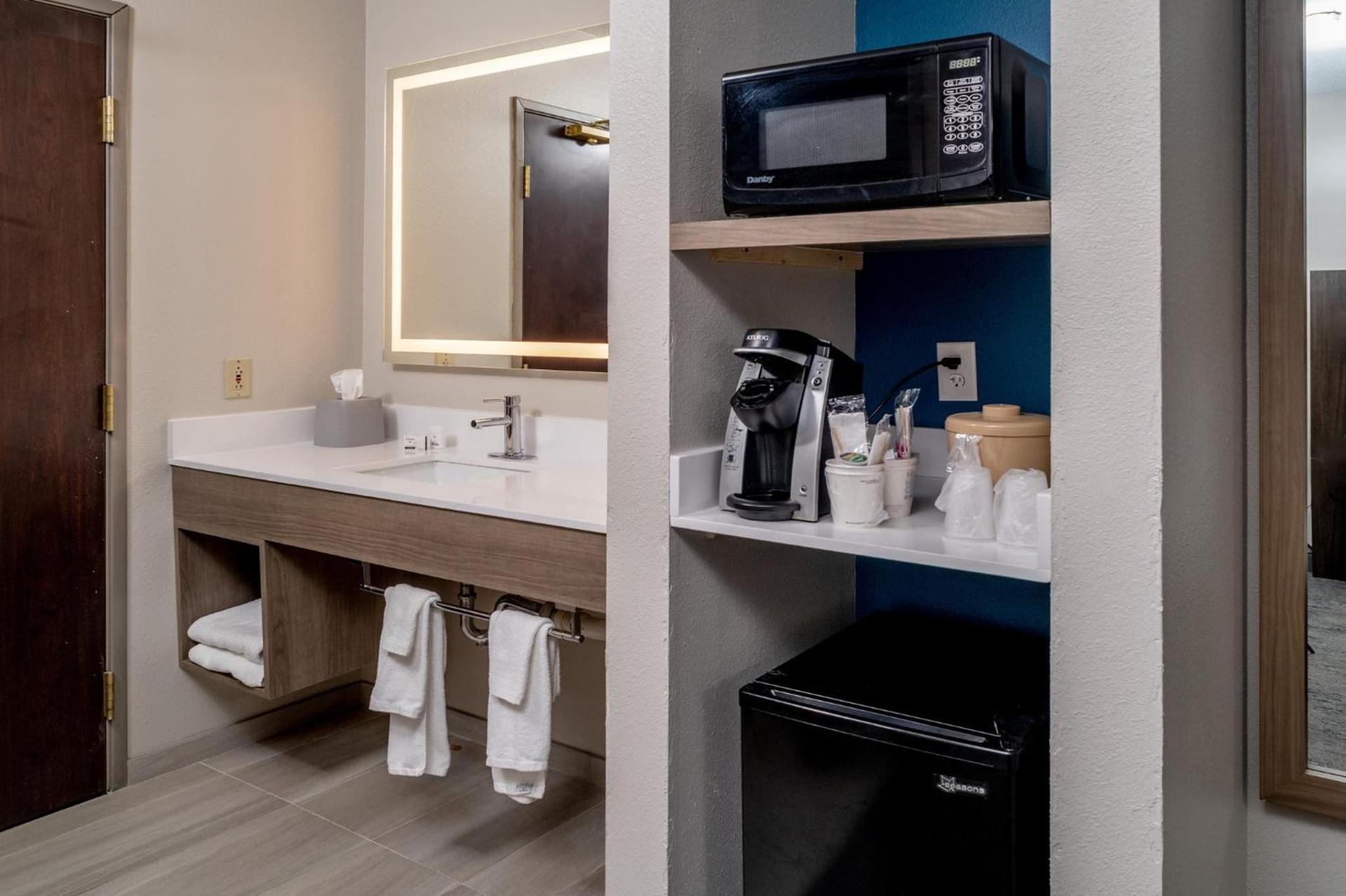 Holiday Inn Express - Charleston/Kanawha City by IHG photo 58